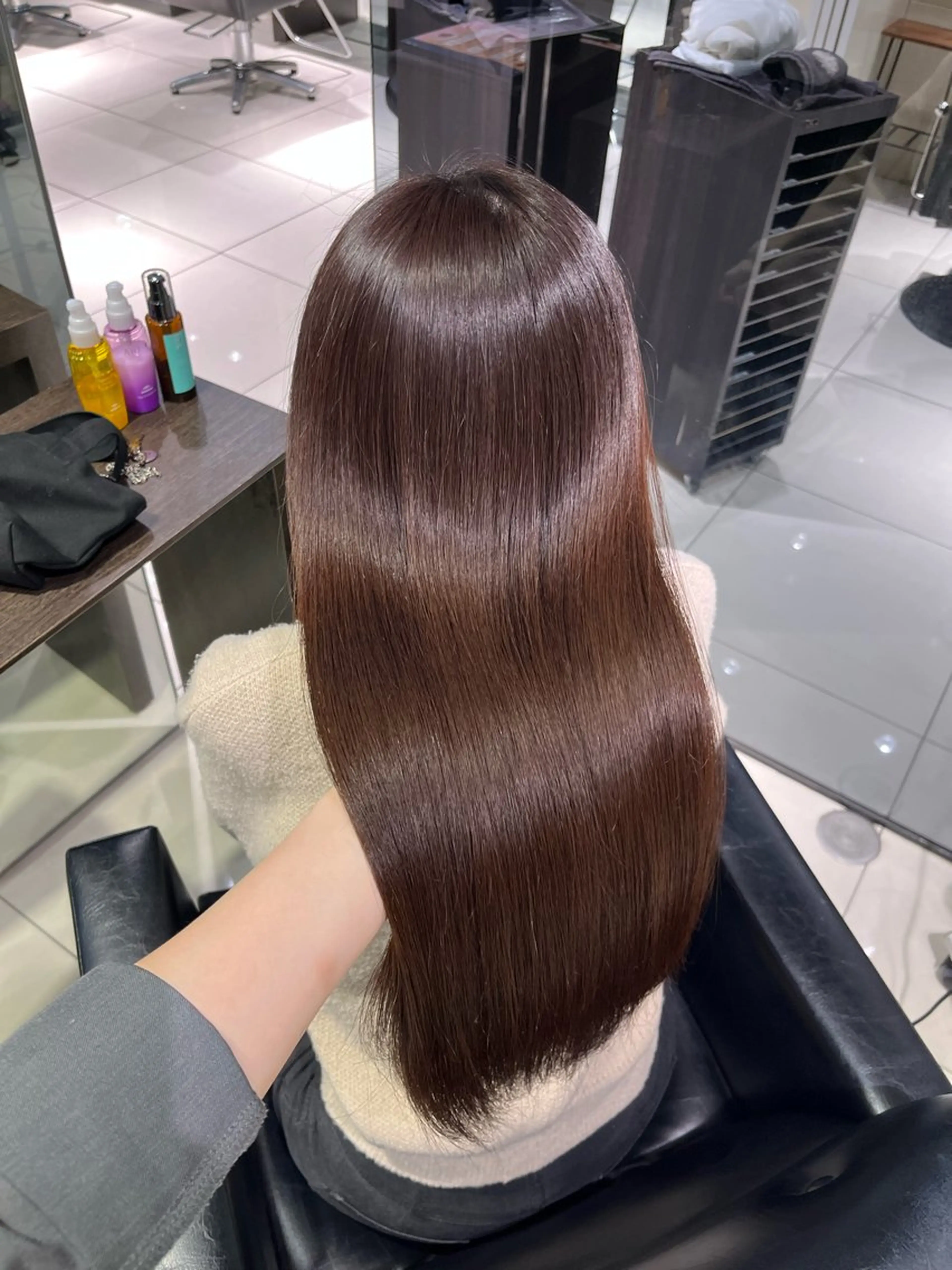 ロング レイヤー×艶髪🤎. 𝜗𝜚hitomiのヘアスタイル