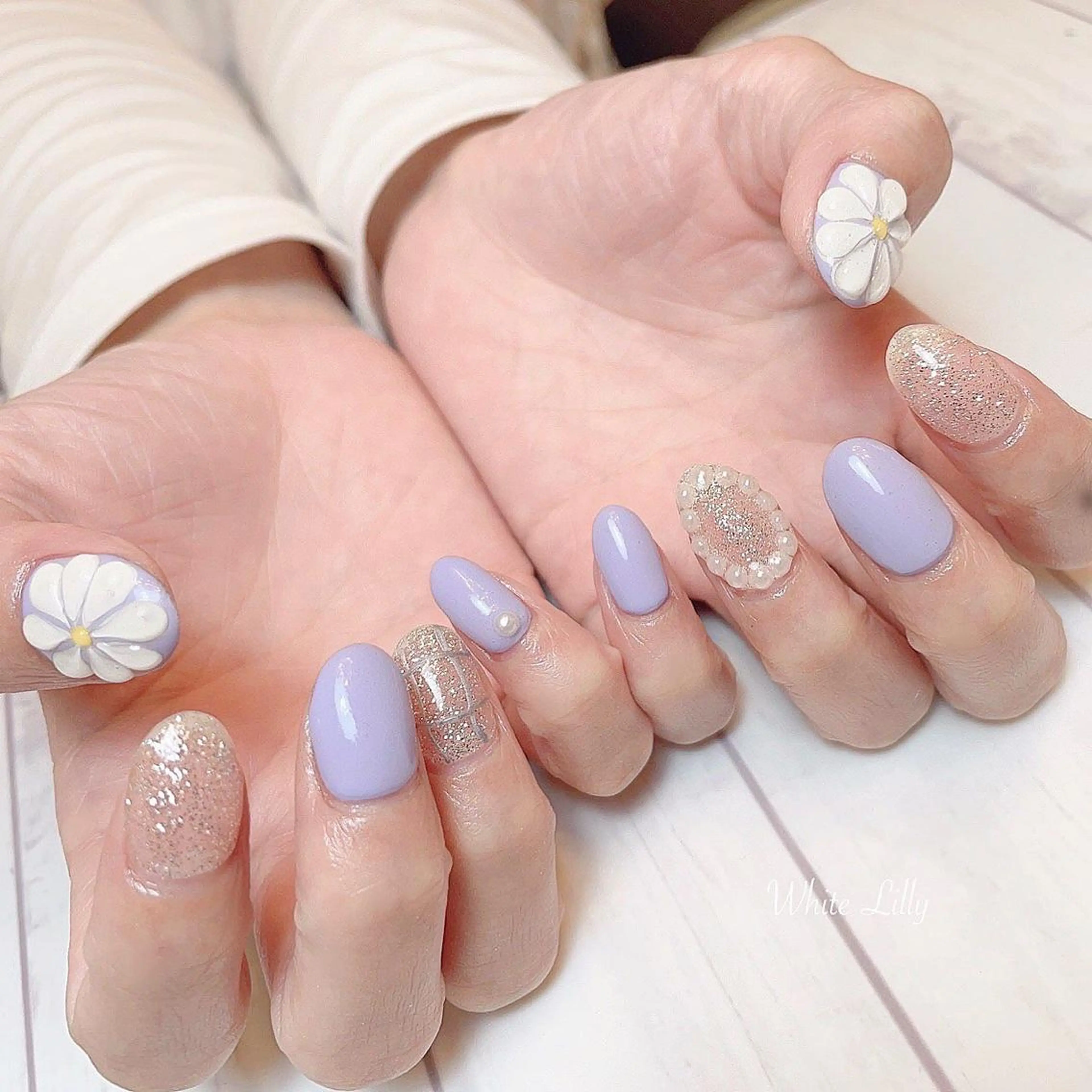 ネイル アートネイル ハンドネイル White lily所属・牧田 雅世のネイルデザイン