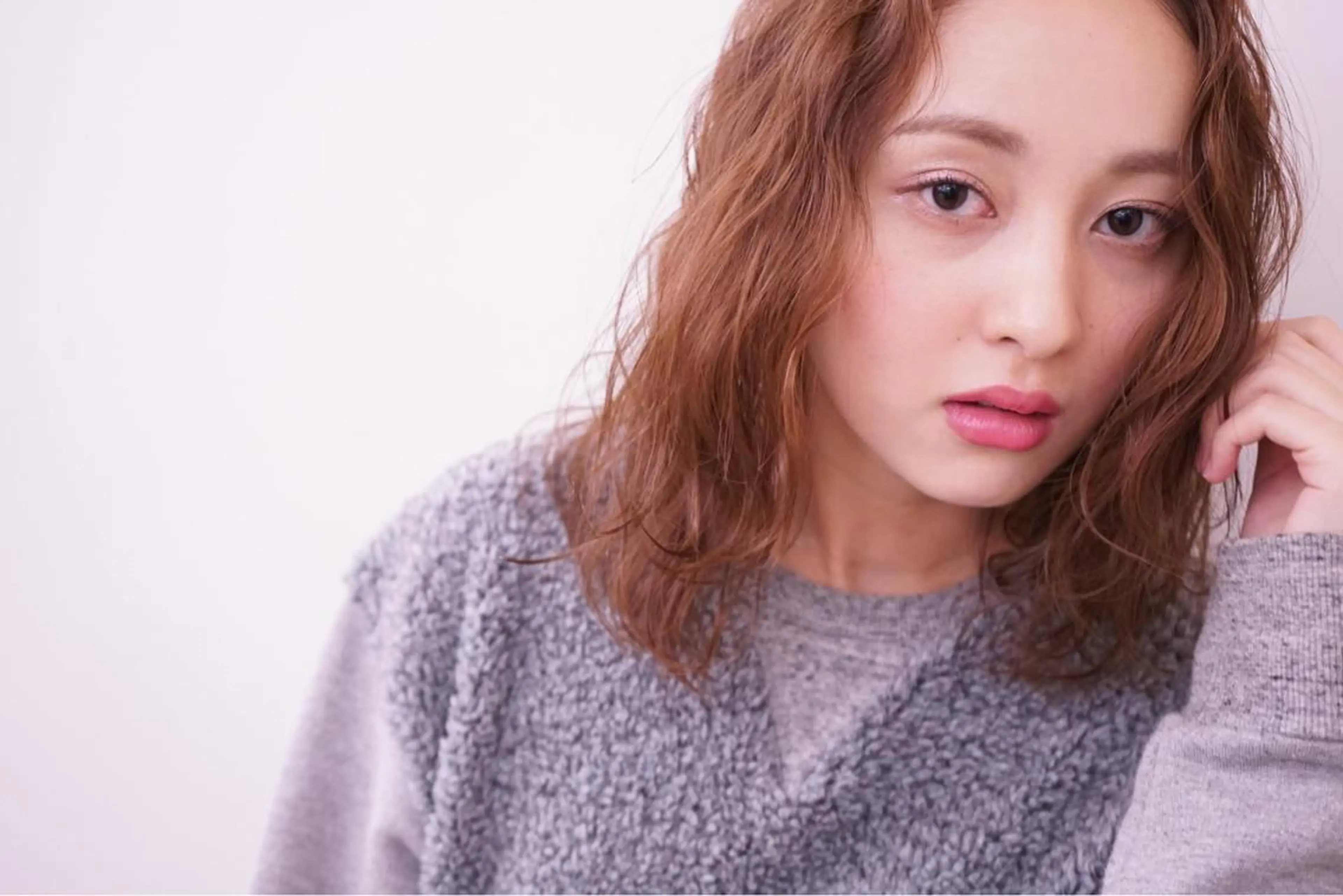 セミロング カラー パーマ ヘアアレンジ セミロングパーマ ベージュカラー ブラウンカラー ブラウンベージュ カット ヘアカラー 可愛いを作る神 ナオヒロのヘアスタイル