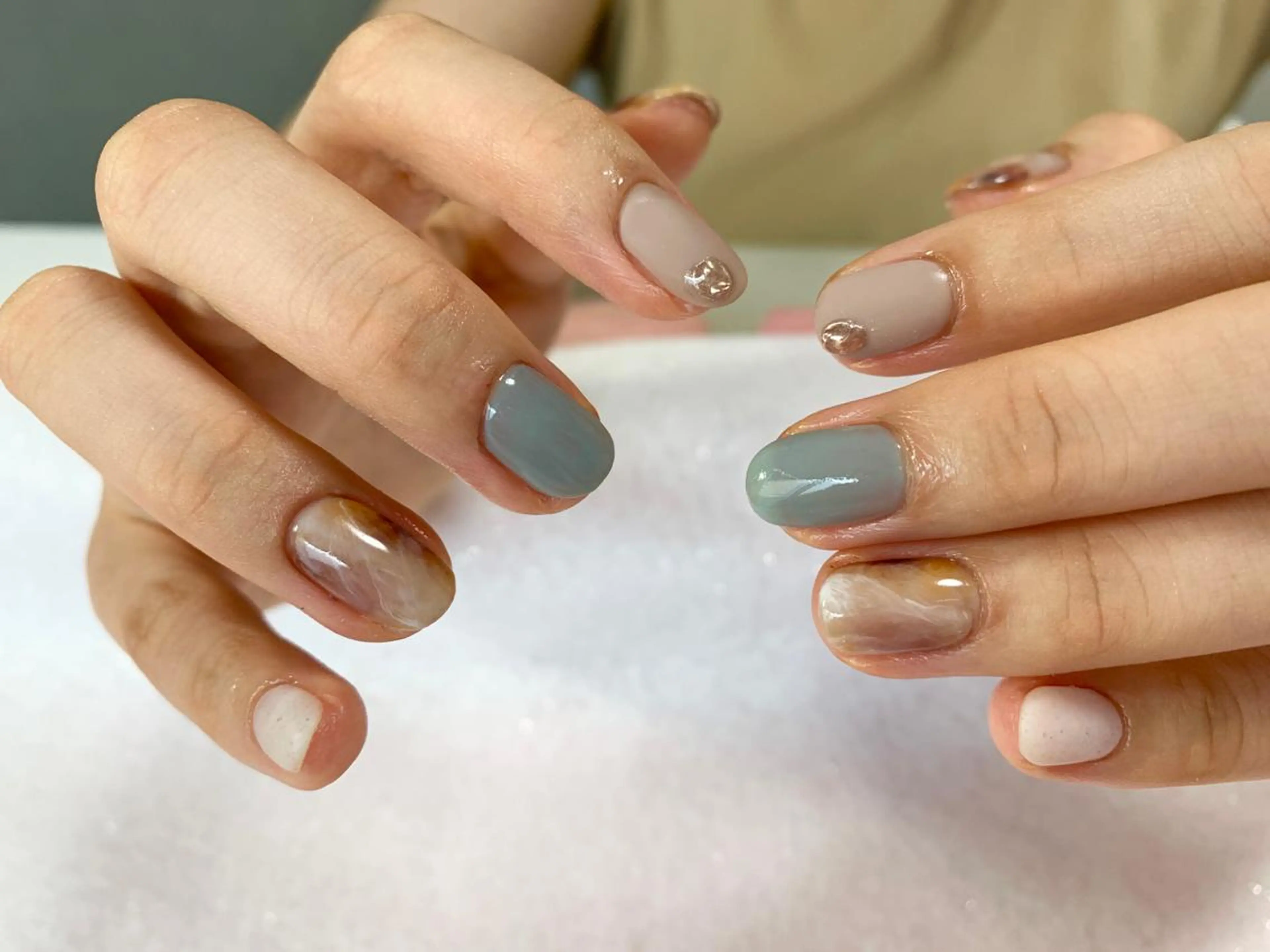 ネイル ハンドネイル 手塚 里奈のネイルデザイン