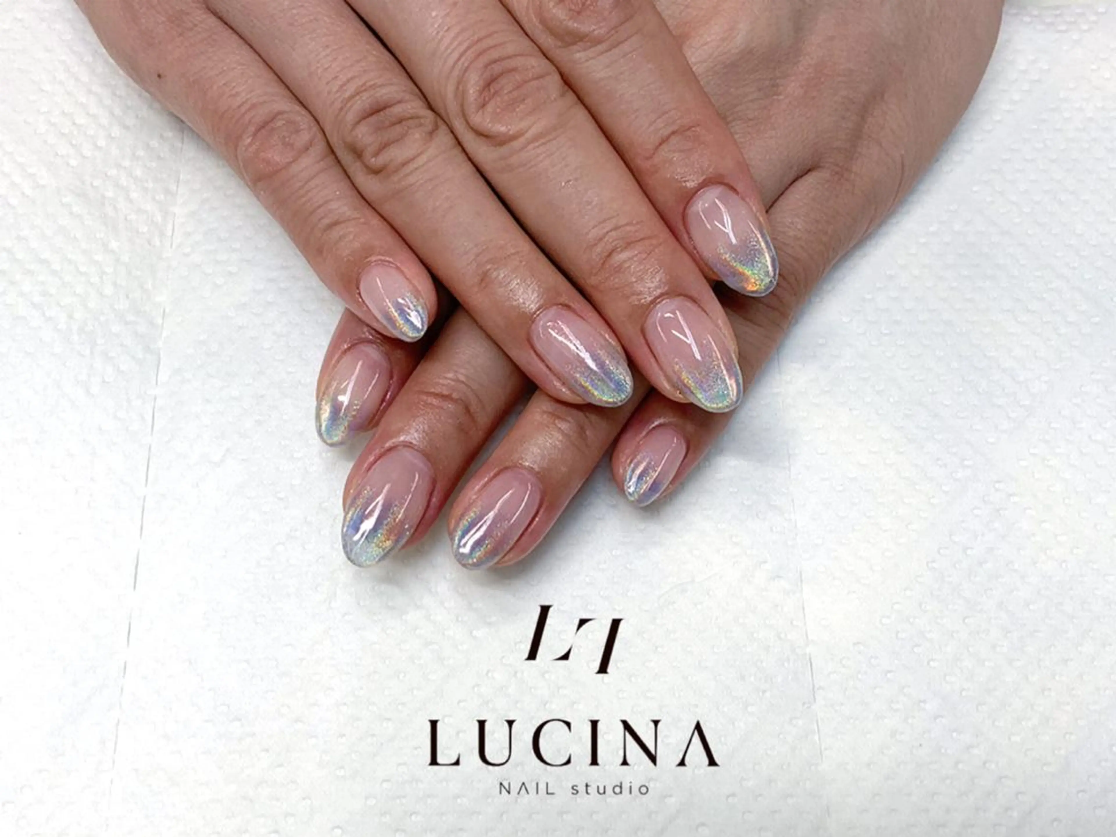 ネイル オーロラネイル ジェルネイル グラデーション パラジェル 新橋 ルキナ スタッフのネイルデザイン