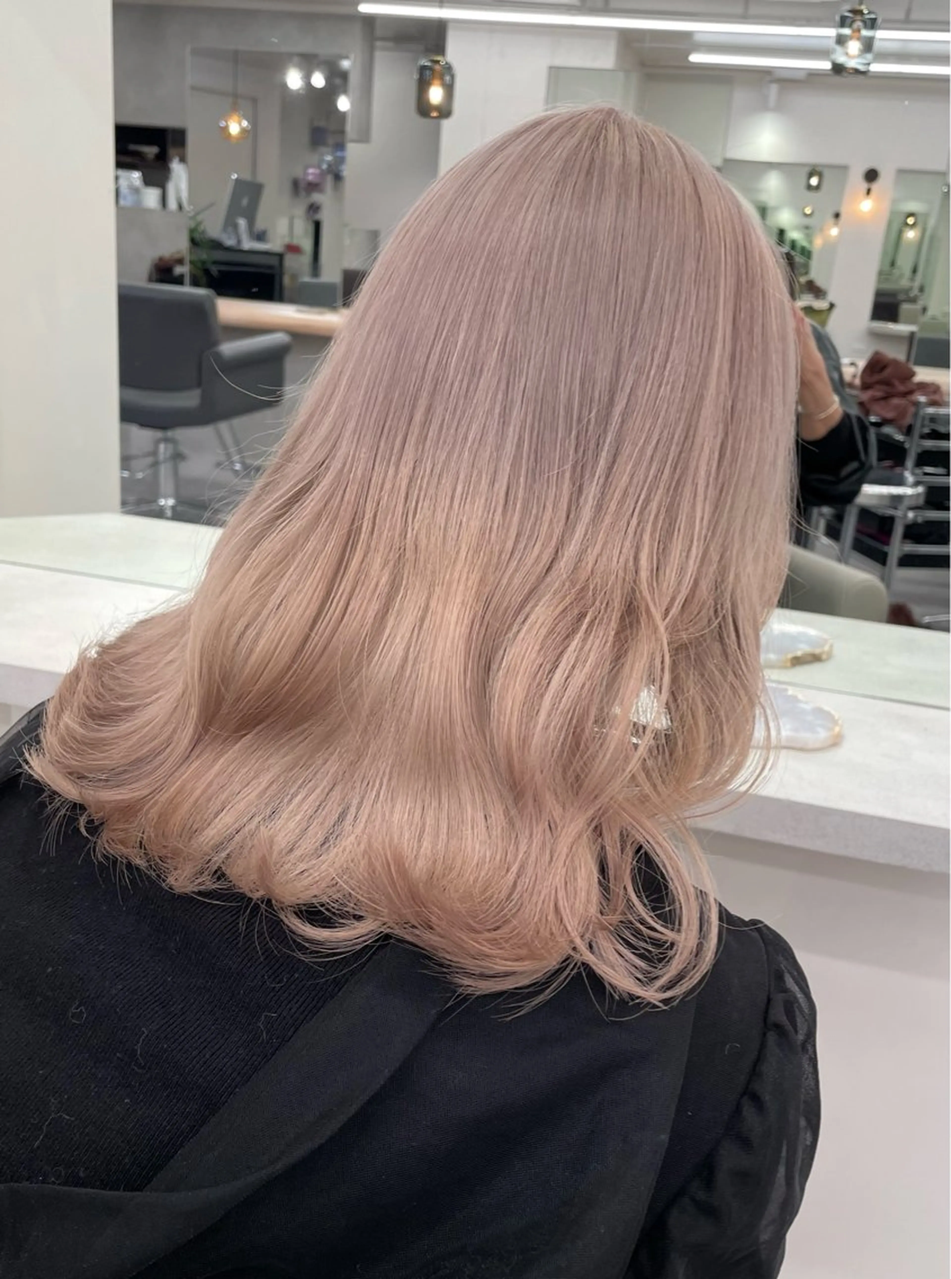 セミロング カラー 全国No.1歴あり HINATA🥇のヘアスタイル