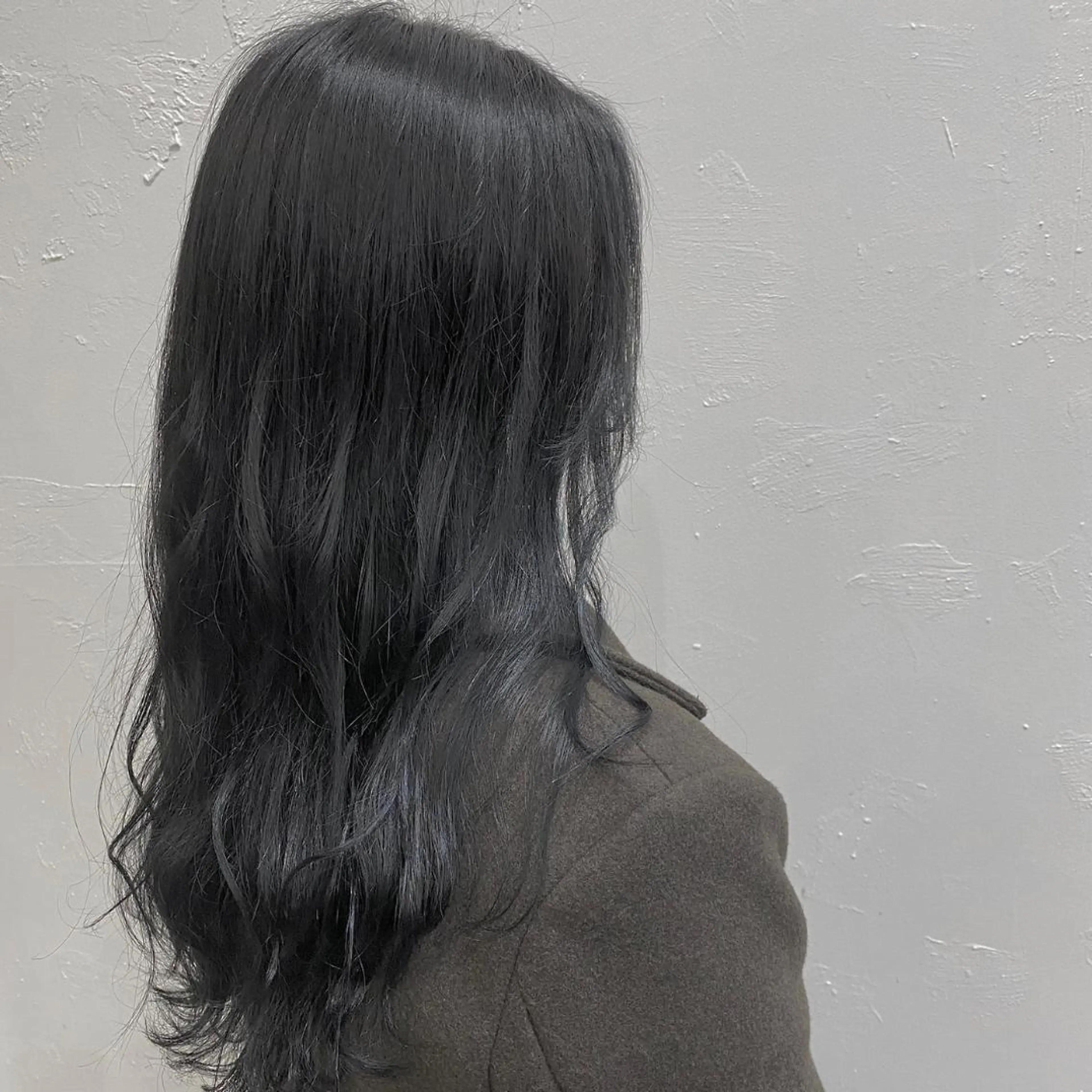 セミロング 成瀬 千佳のヘアスタイル