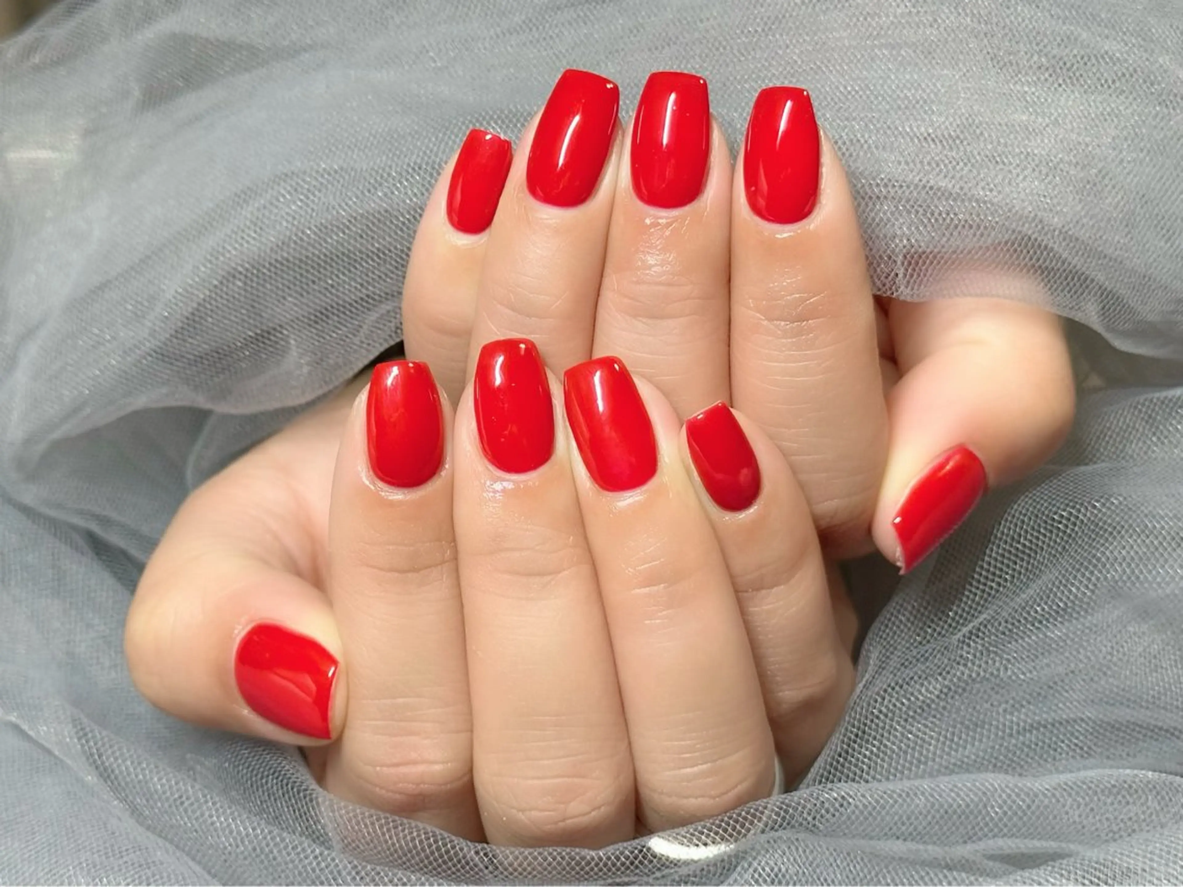 ネイル ワンカラーネイル 赤色 フットネイル KURELLY所属・Nail Salon KURELLYのネイルデザイン