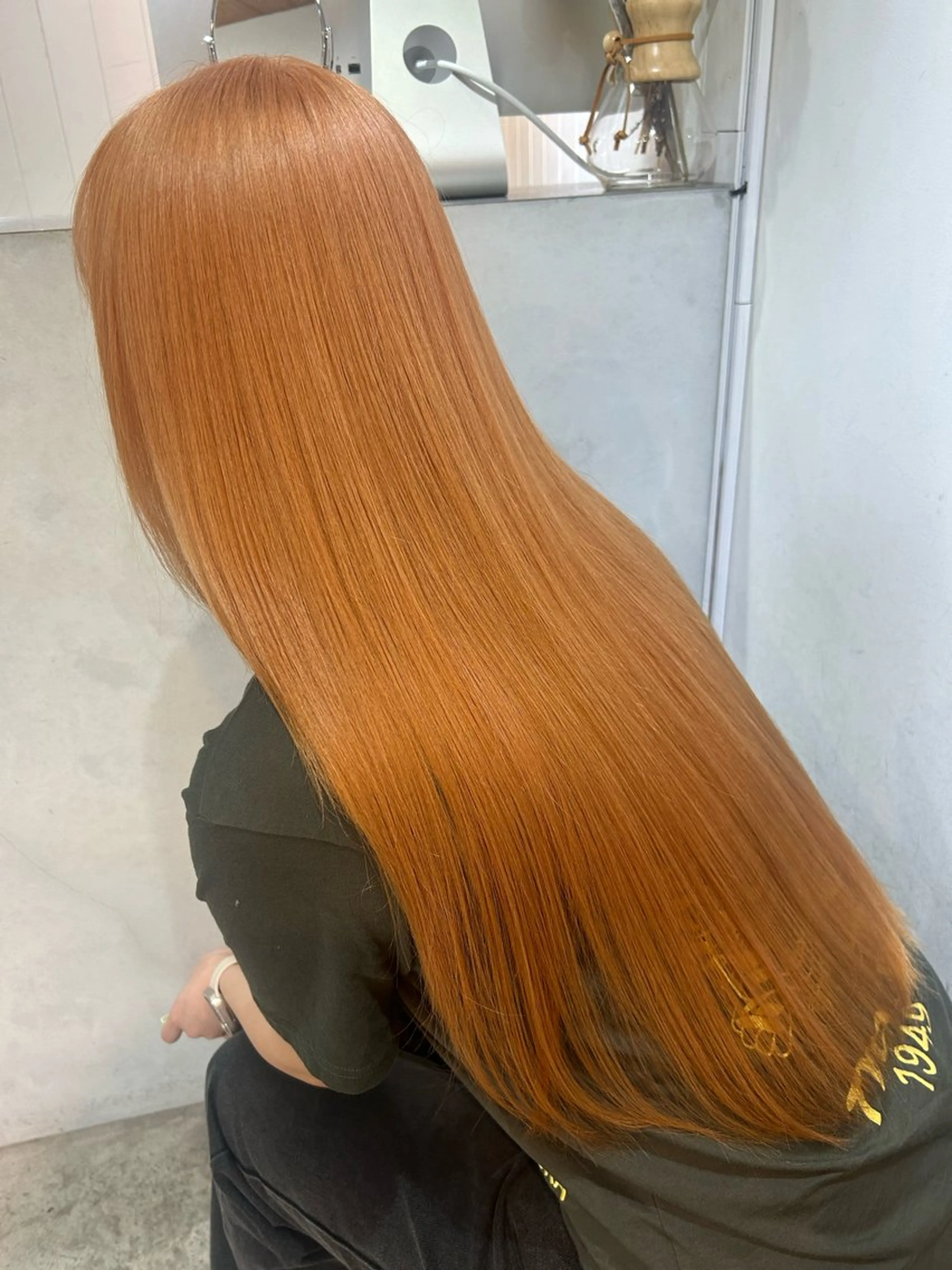 ロング カラー オレンジ カット ヘアカラー トリートメント 🧸艶々韓国ヘア 🧁mizunaのヘアスタイル