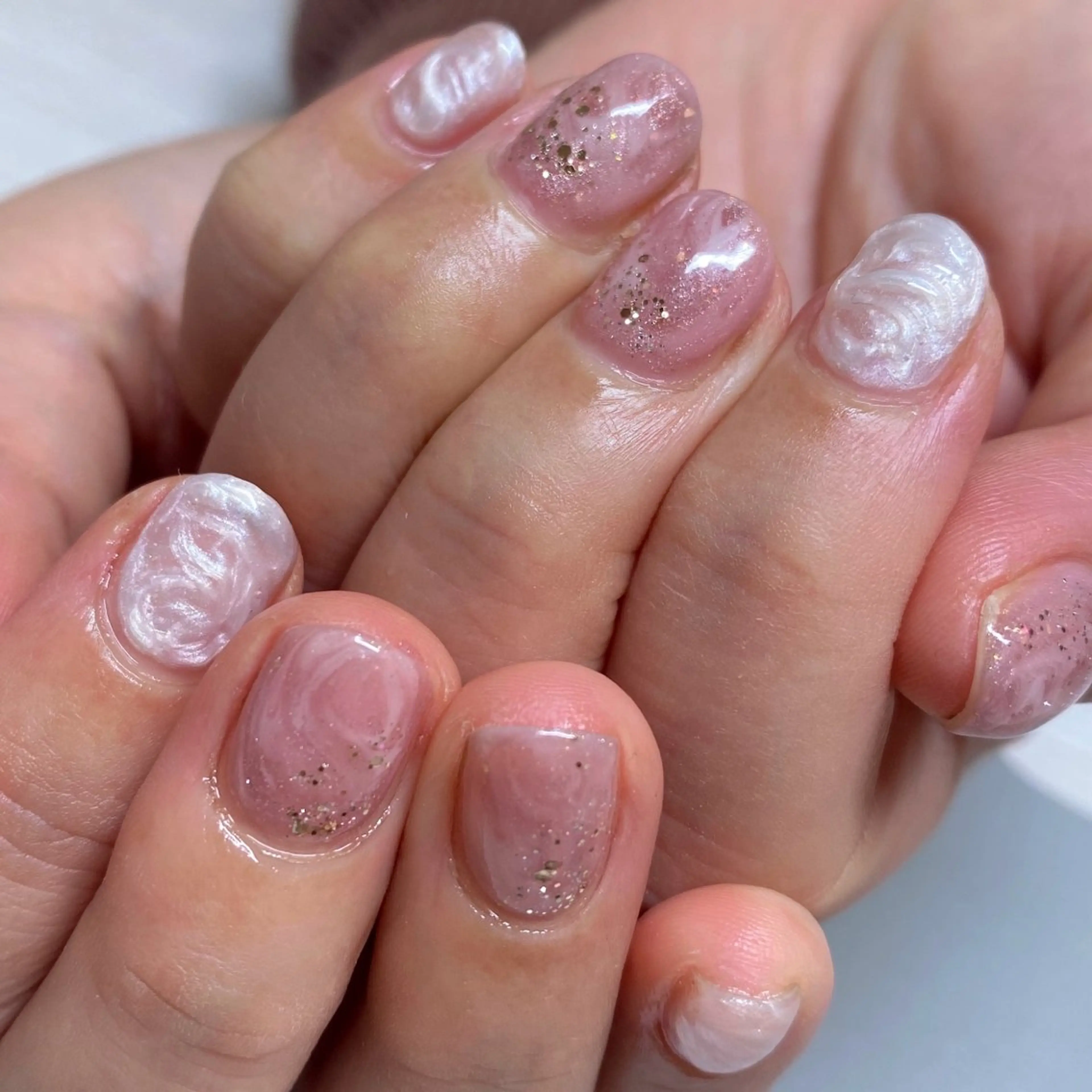 ネイル ニュアンスネイル amuse 手書きニュアンスのネイルデザイン