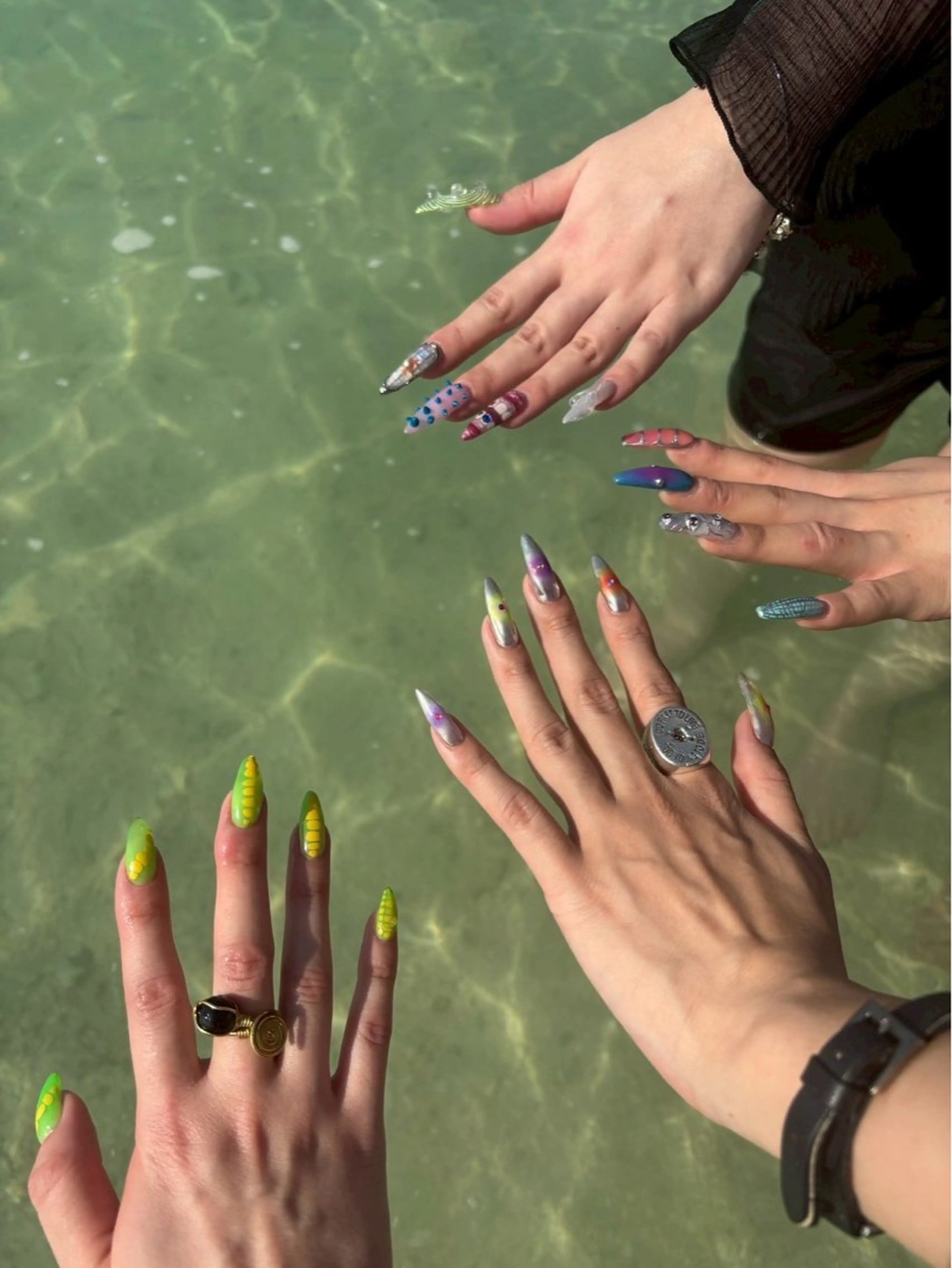 ネイル ハンドネイル フットネイル 小川 柚香のネイルデザイン