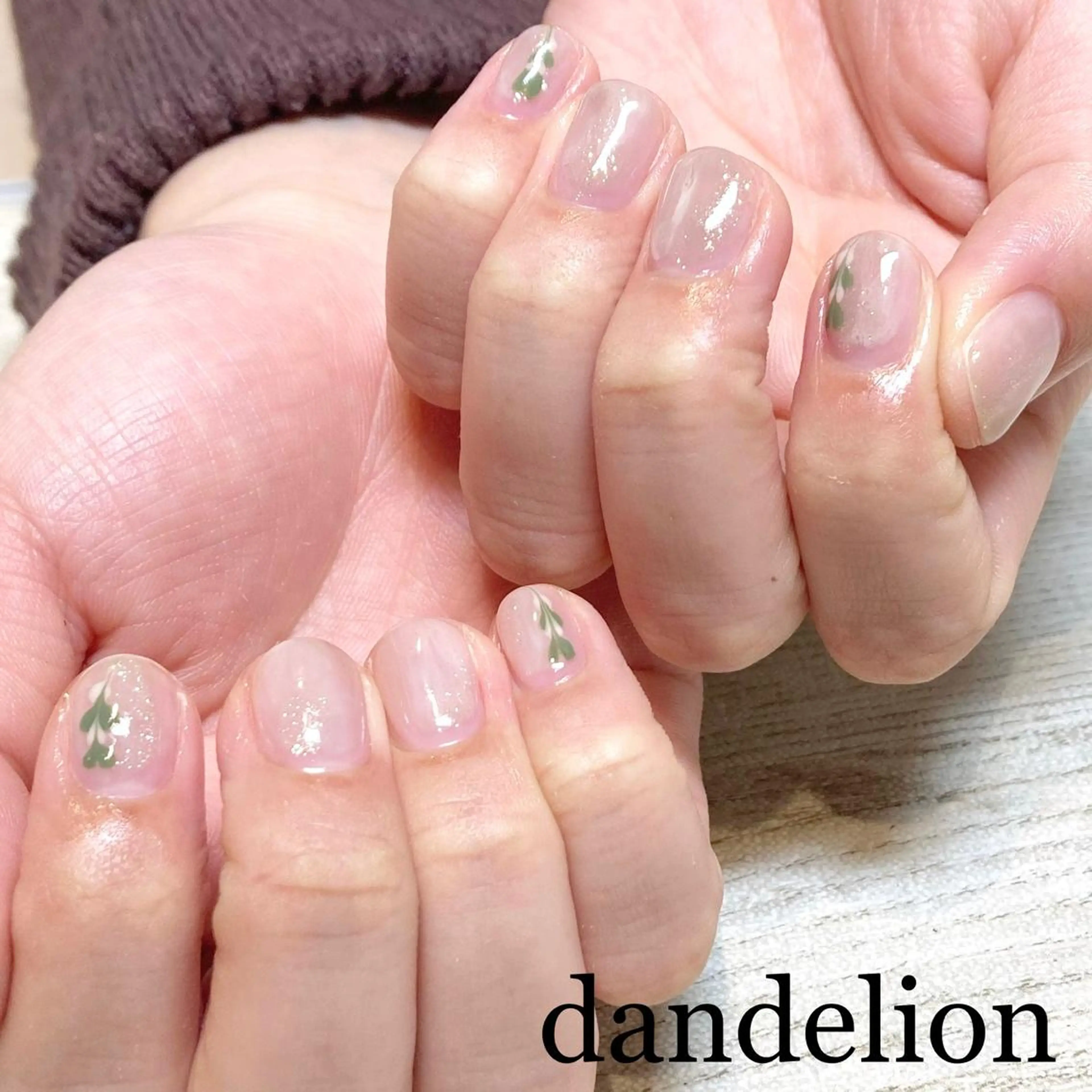 ネイル ハンドネイル ハンドケア dandelion ダンデライオンのネイルデザイン