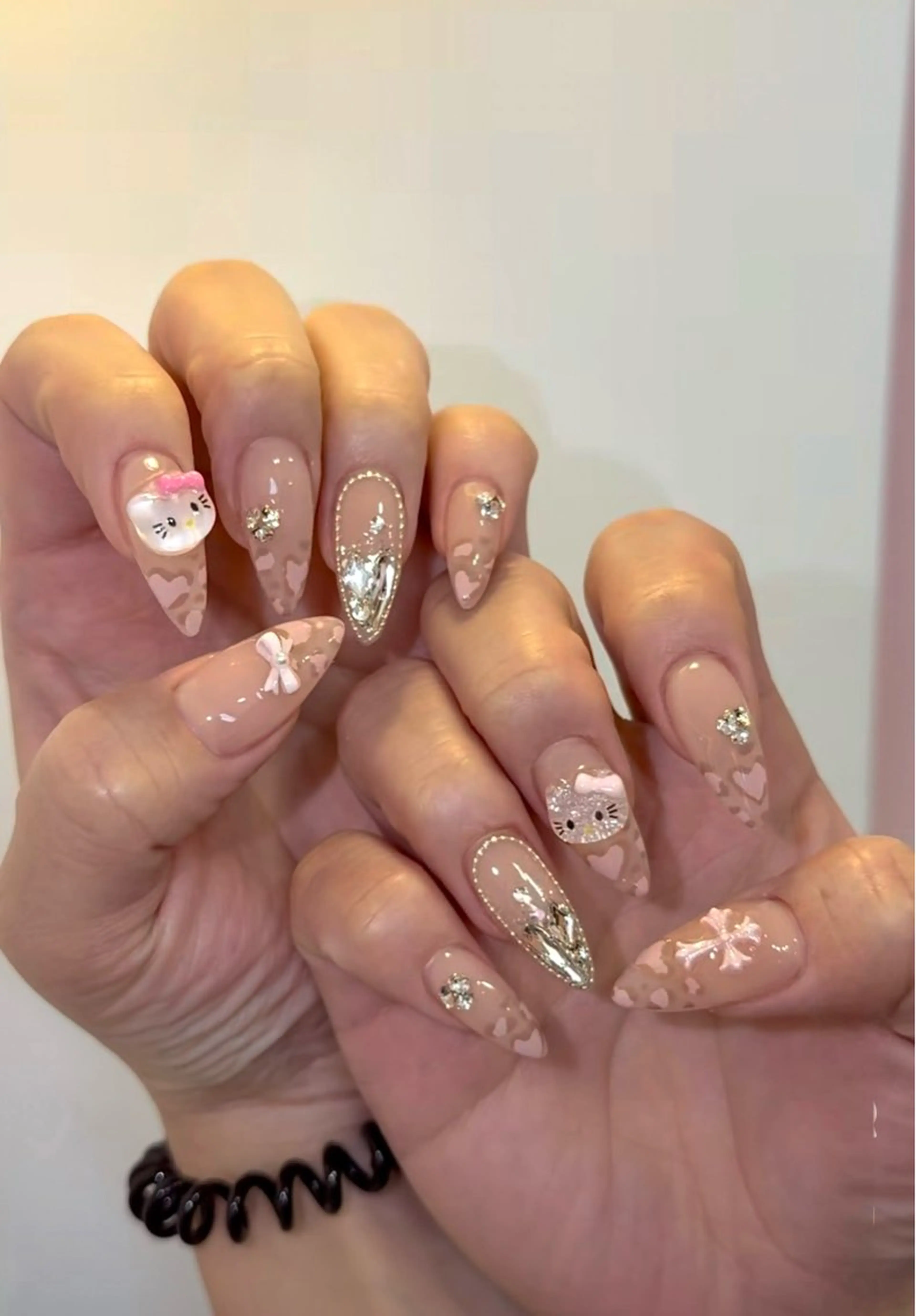 ネイル フラッシュネイル フレンチネイル グラデーション キラキラネイル 韓国ネイル ハンドネイル Lina nail所属・Lunaa 池袋のネイルデザイン