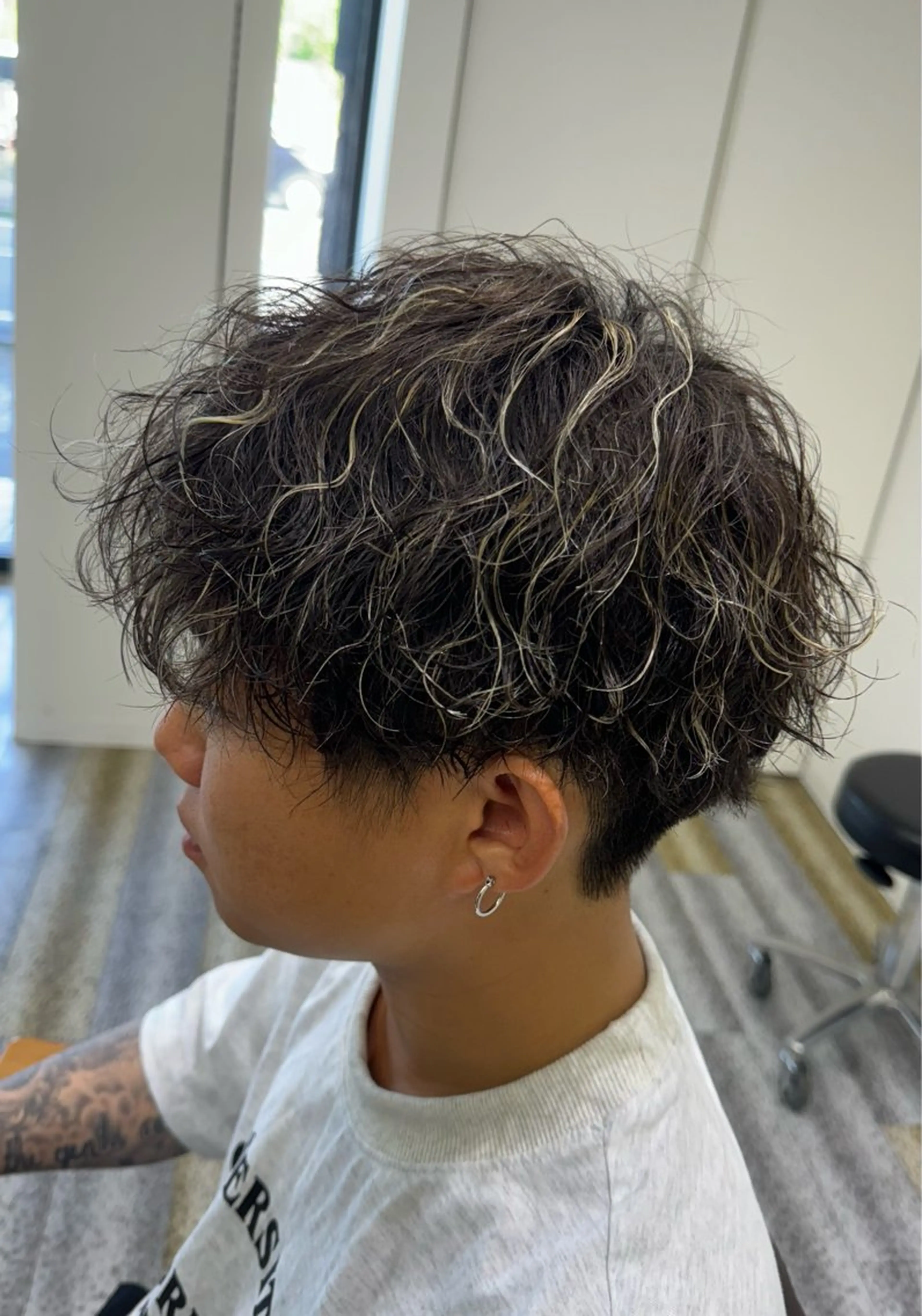 ショート カラー パーマ メンズ メンズメッシュ メンズパーマ メッシュ カット ヘアカラー パーマ 【メンズ特化】岩瀬 武【メンズパーマ】のヘアスタイル