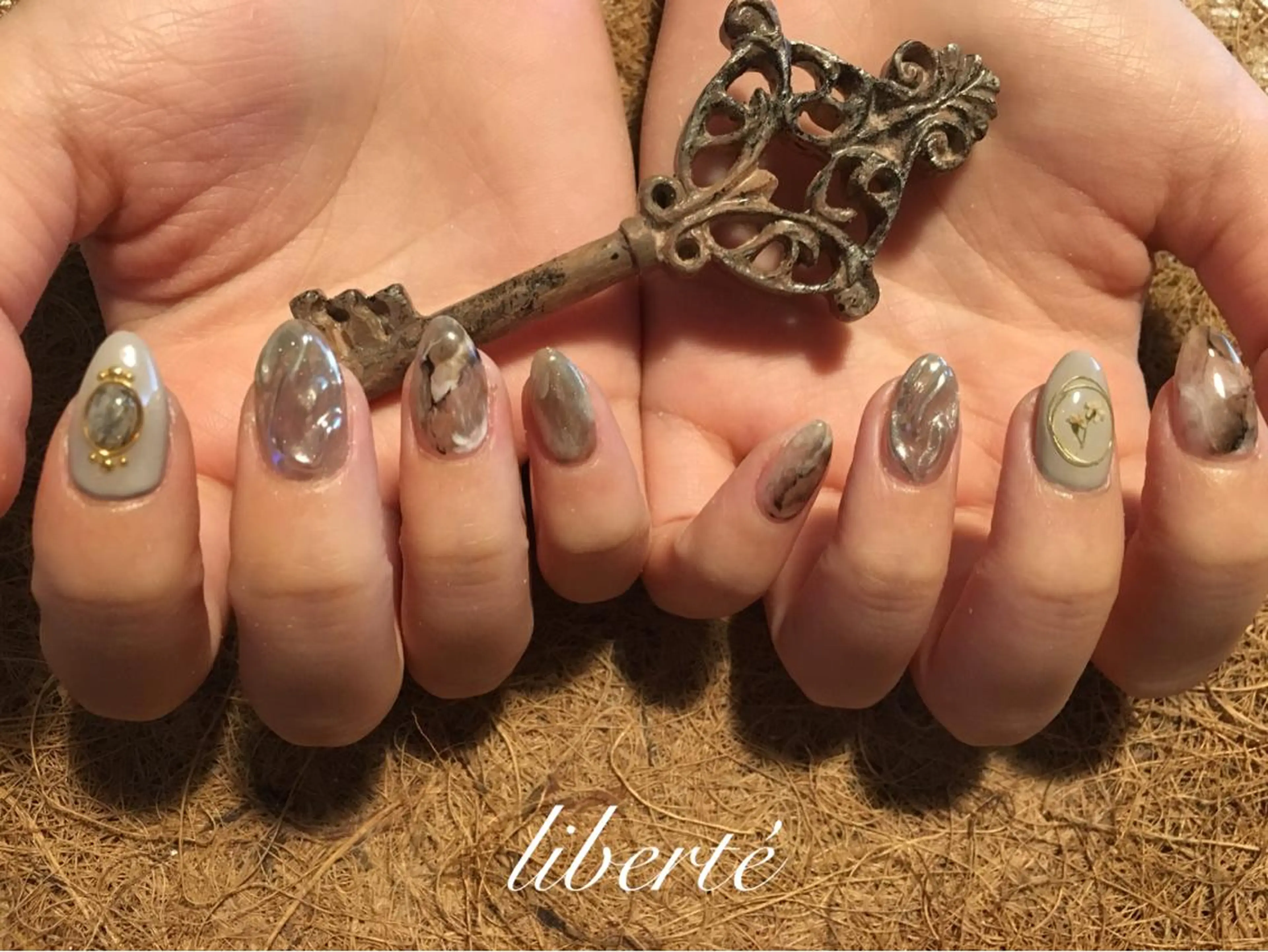 ネイル liberté (リベルテ)のネイルデザイン