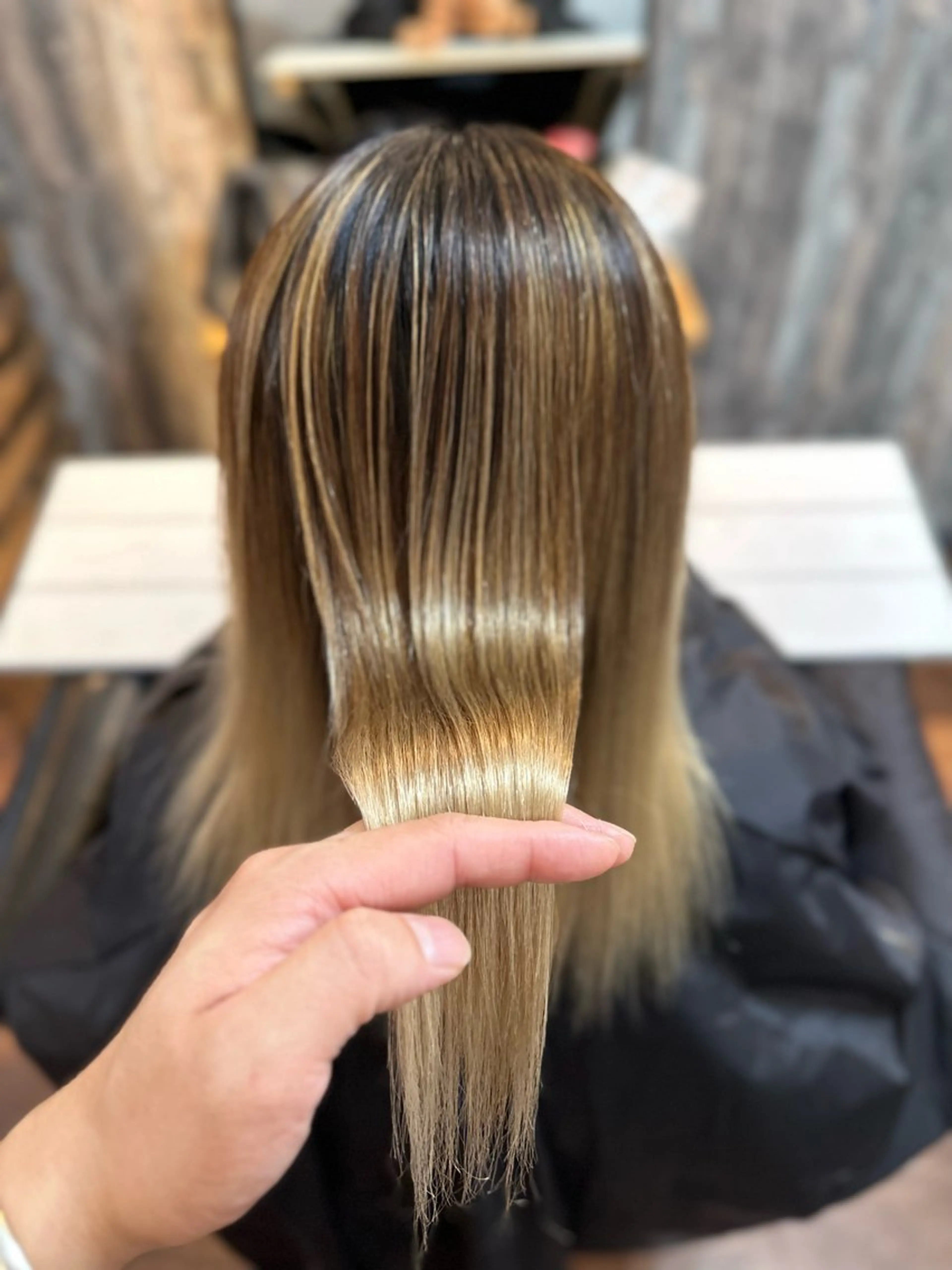 ミディアム パーマ カット 縮毛矯正 トリートメント Lizir  ルズィール所属・Luzir⭐︎ GEN⭐︎のヘアスタイル