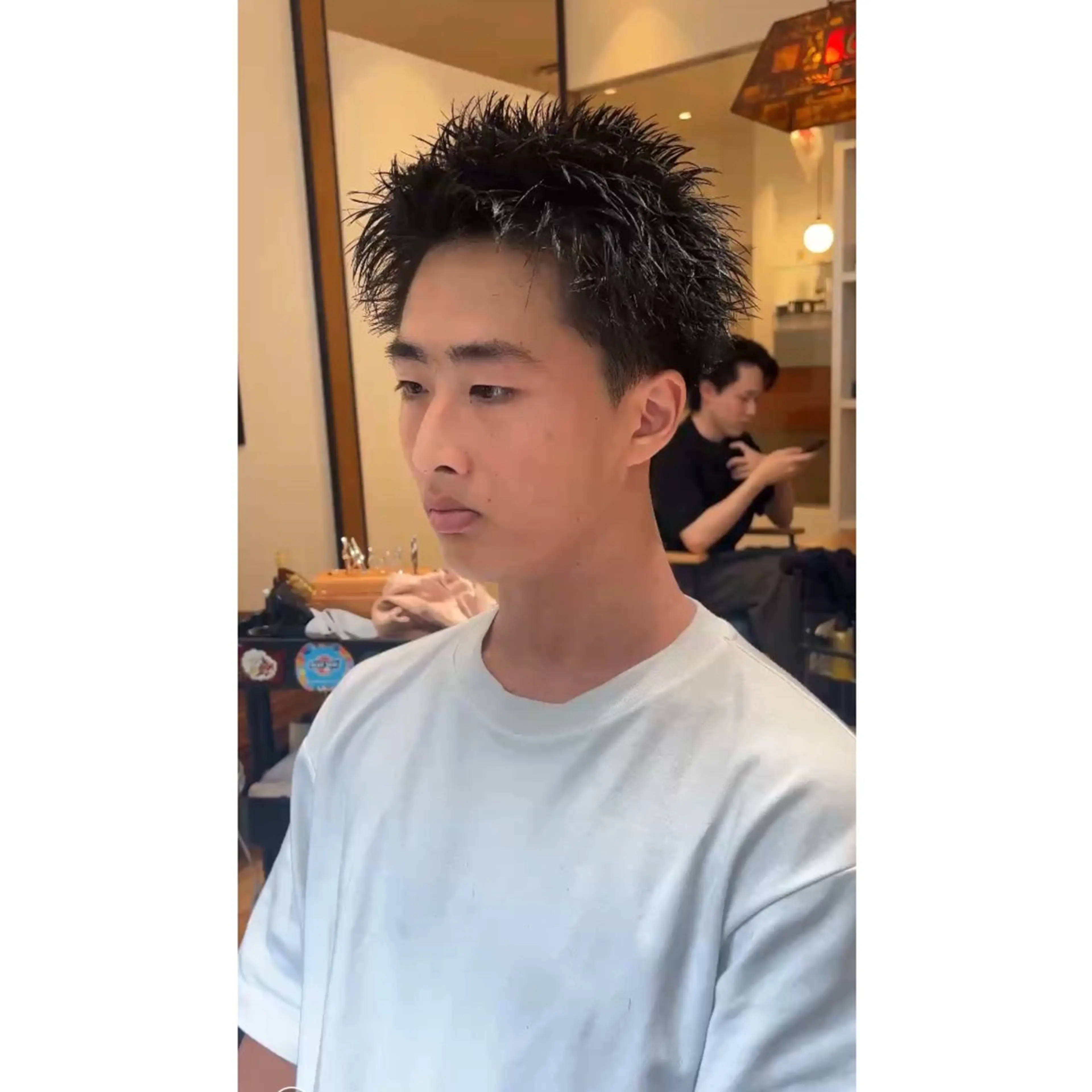 ショート メンズ スパイキーショート ショートヘア LUAU LOUGH 【ルアウラフ】所属・カワニシ カイチのヘアスタイル