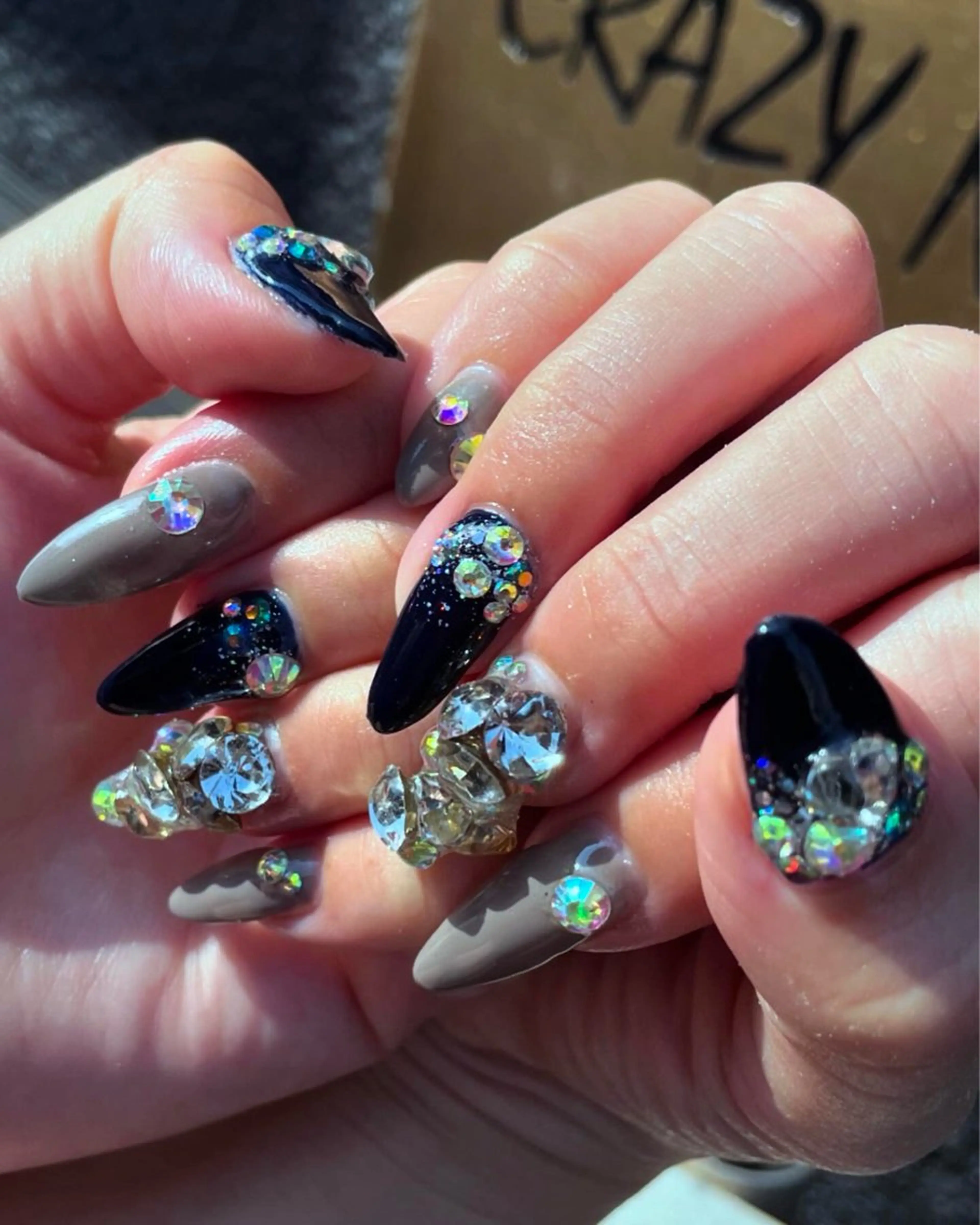 ネイル ハンドネイル CRAZY NAILのネイルデザイン