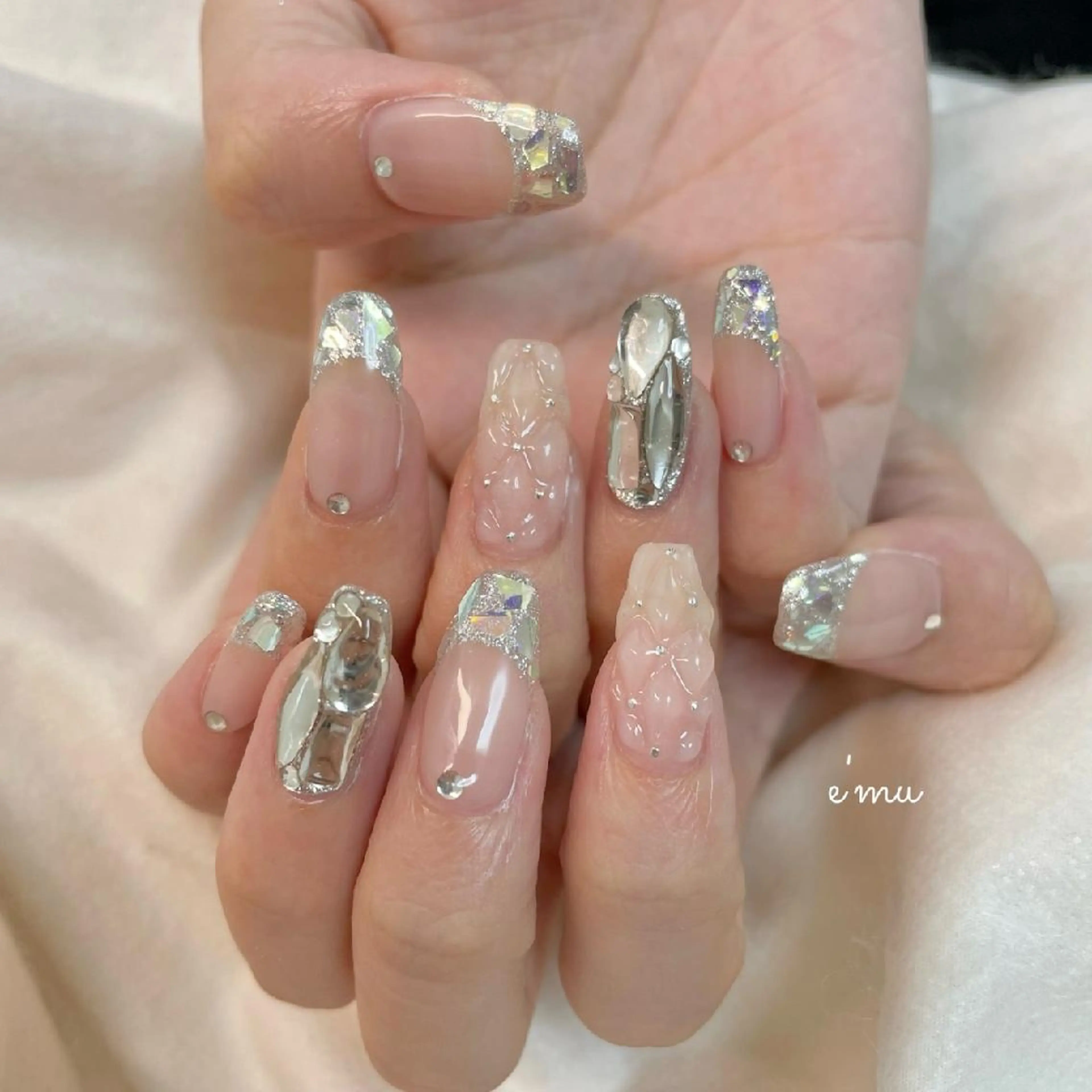 ネイル フレンチネイル ガラスフレンチ 韓国ネイル nail salon e'mu💐のネイルデザイン