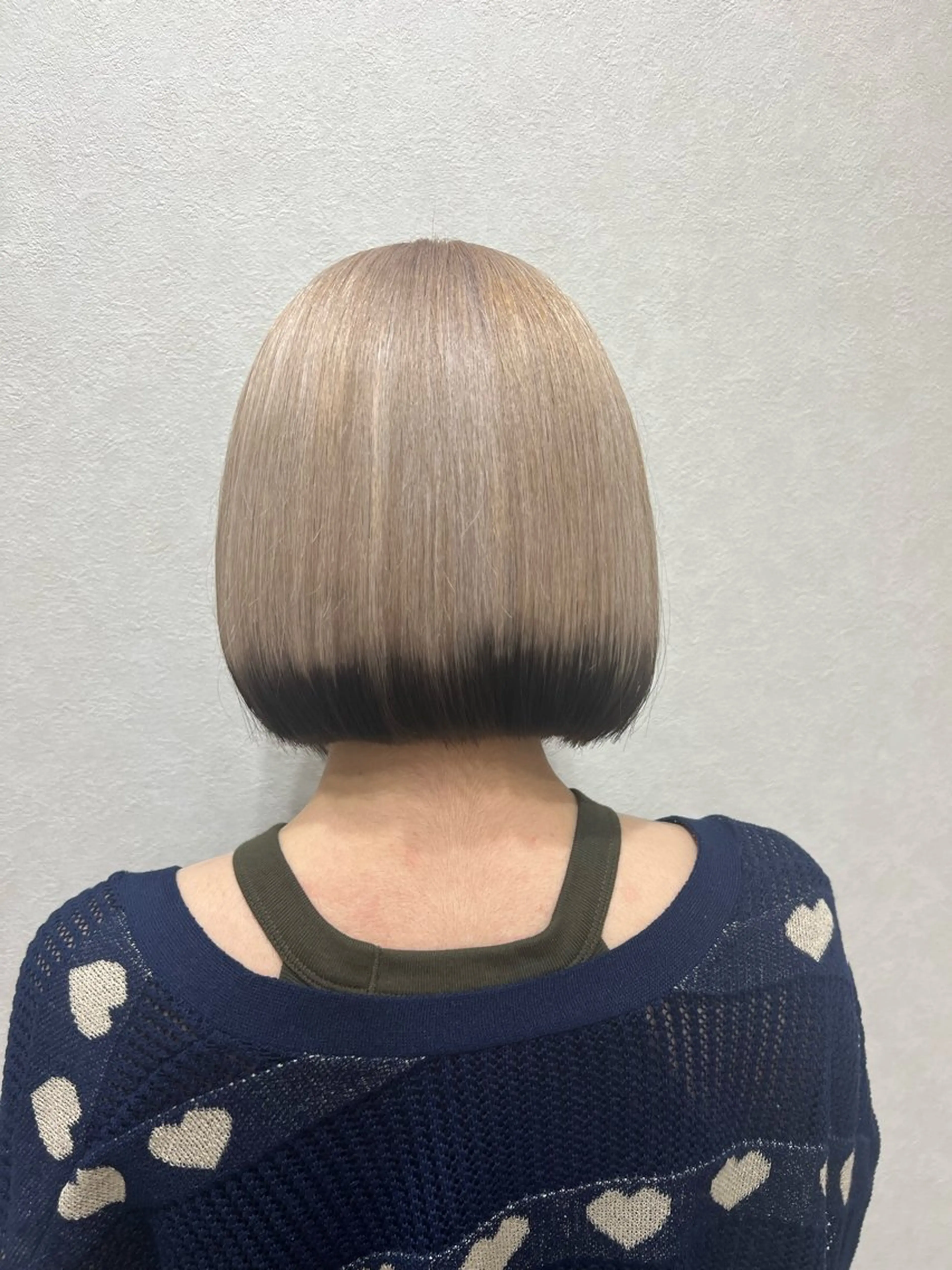 ミディアム カラー 切りっぱなしボブ 黒髪 ボブ 🍇おぐら めぐみ🍇のヘアスタイル