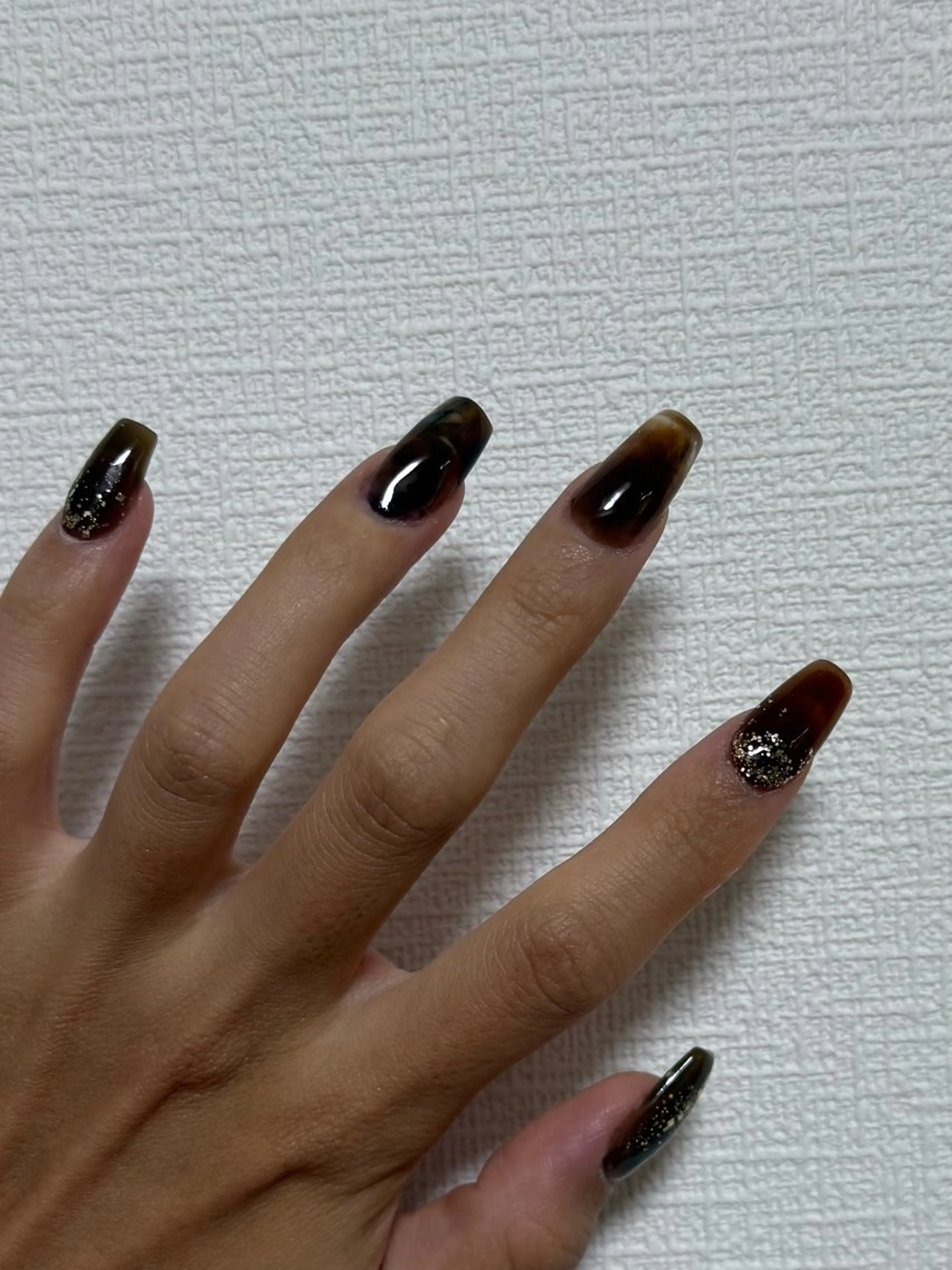 ネイル べっ甲ネイル スカルプネイル ハンドネイル Beauty salon 100＋大鳥居店所属・100＋大鳥居店 MIKAのネイルデザイン