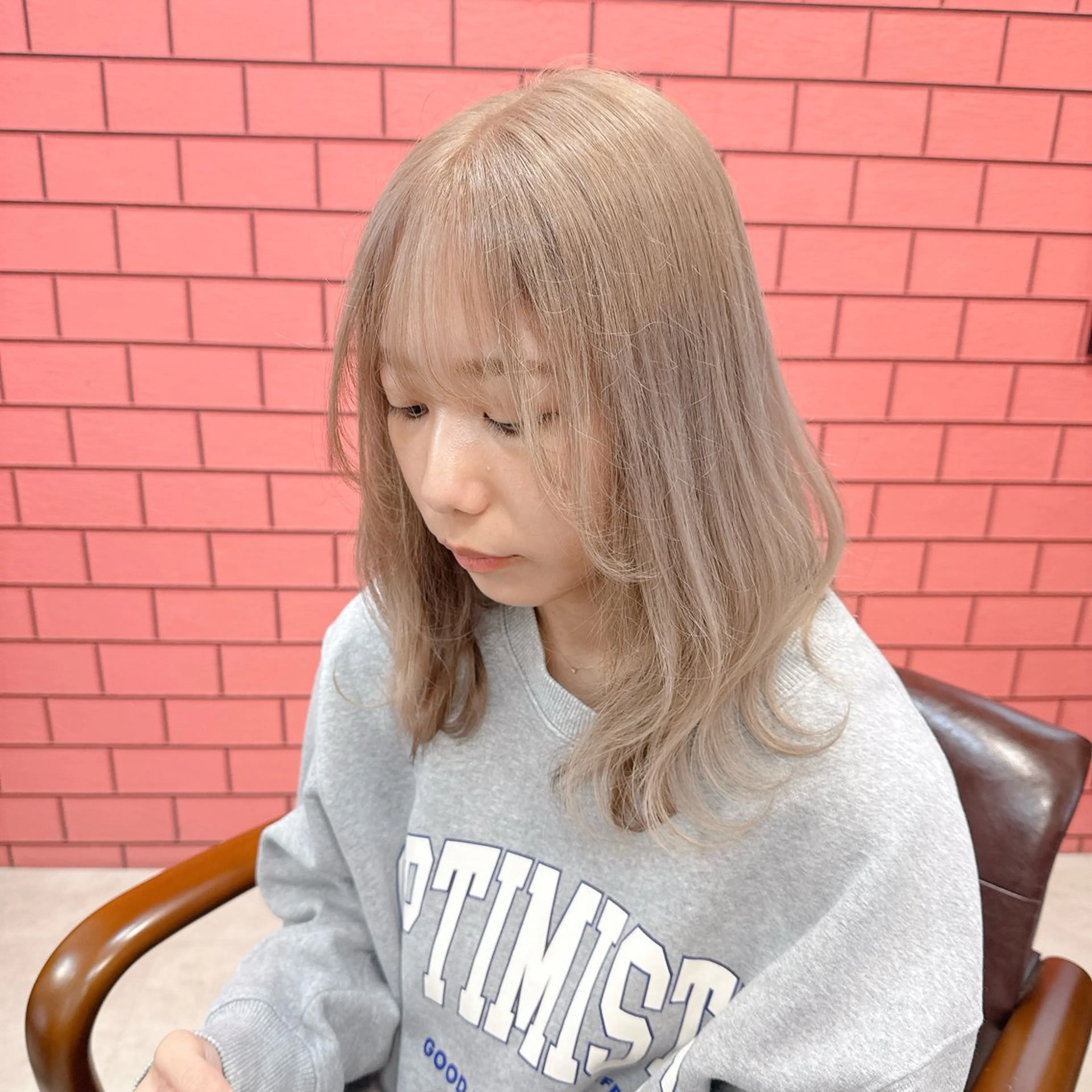 ロング カラー バレイヤージュ ブリーチ ケアブリーチ ダブルカラー イヤリングカラー ヘアカラー トリートメント デザインカラー 髪質改善Lilithのその他イメージ