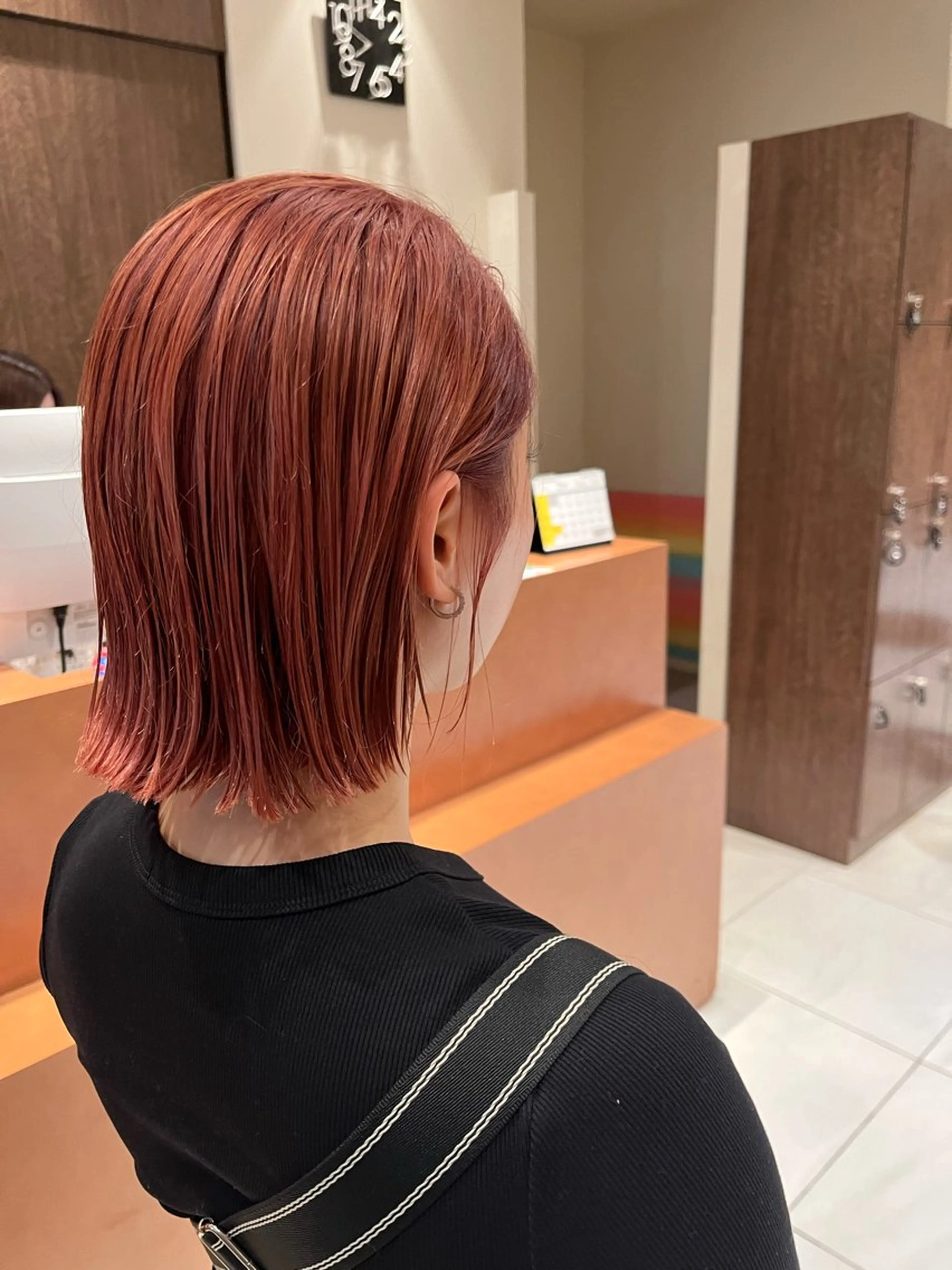 ミディアム カラー ベージュカラー ブリーチ ハイトーンカラー オレンジ オレンジベージュ ブリーチ・ツヤ髪特化 レイヤー🥝ルナのヘアスタイル