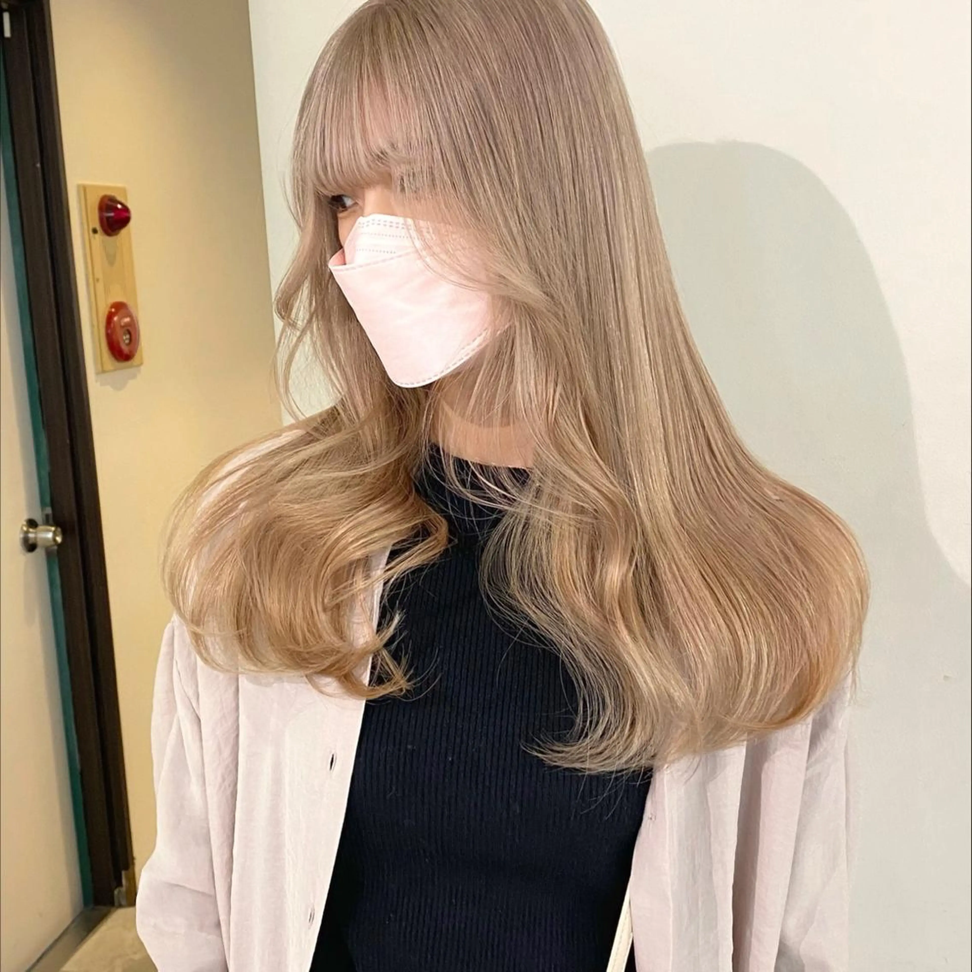 カラー ダブルカラー ハイトーンカラー mizuki/ピンク ベージュ.レイヤーのヘアスタイル