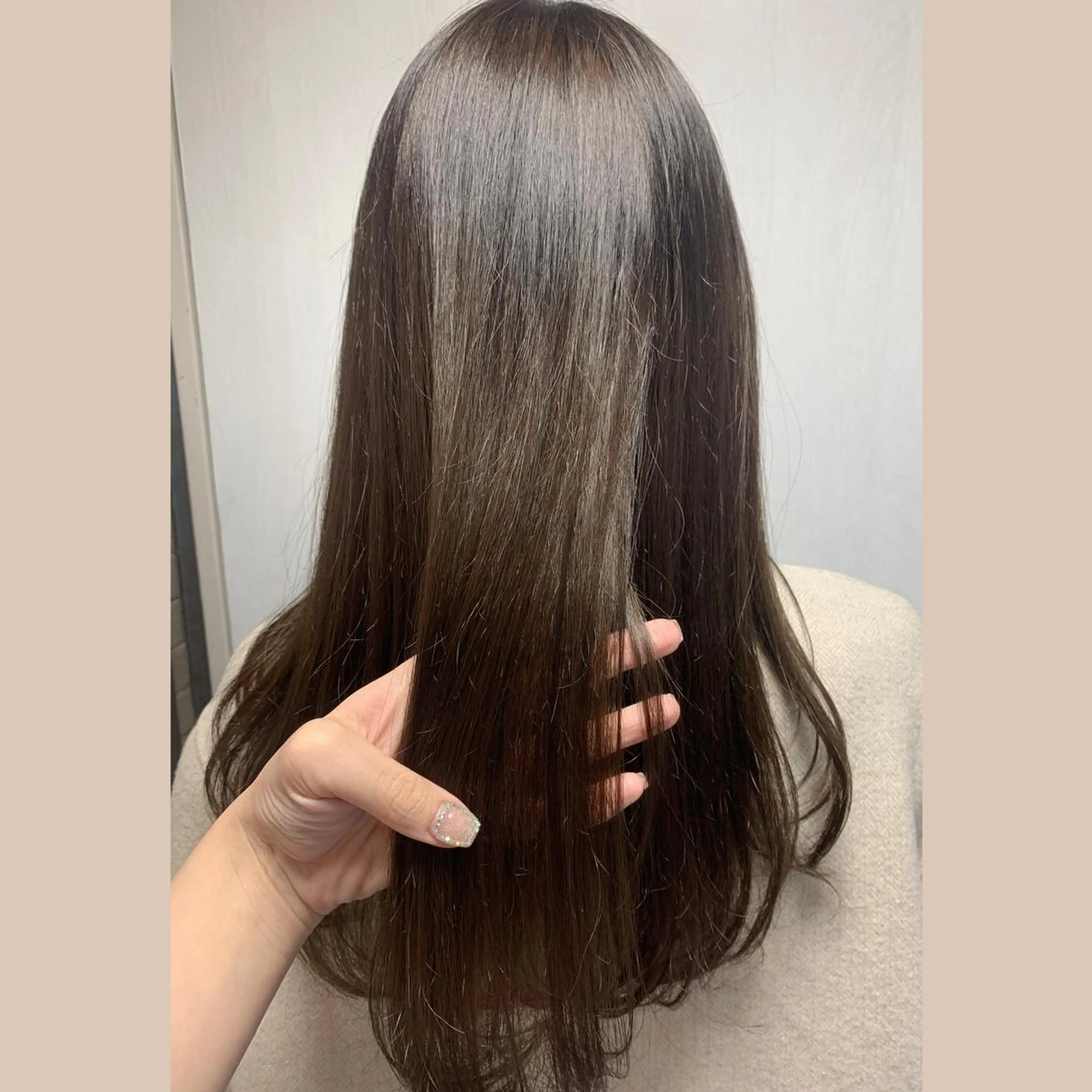 ロング カラー ブラウンカラー チョコレートブラウン 浅沼 久瑠美のヘアスタイル