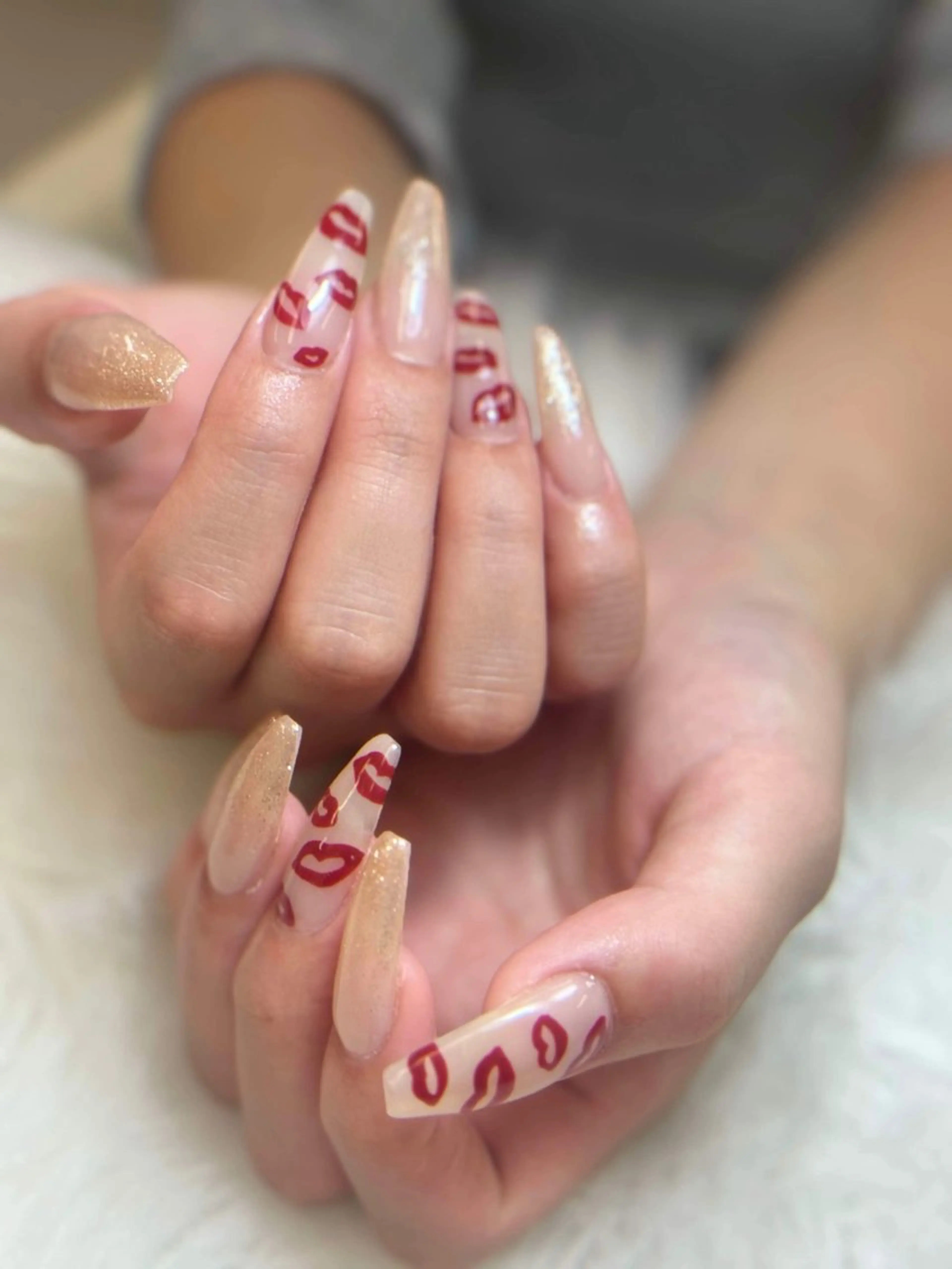 ネイル アートネイル オーロラネイル チークネイル 長さ出し フットネイル ハンドネイル ハンドケア Anh Nail 歌舞伎町のネイルデザイン