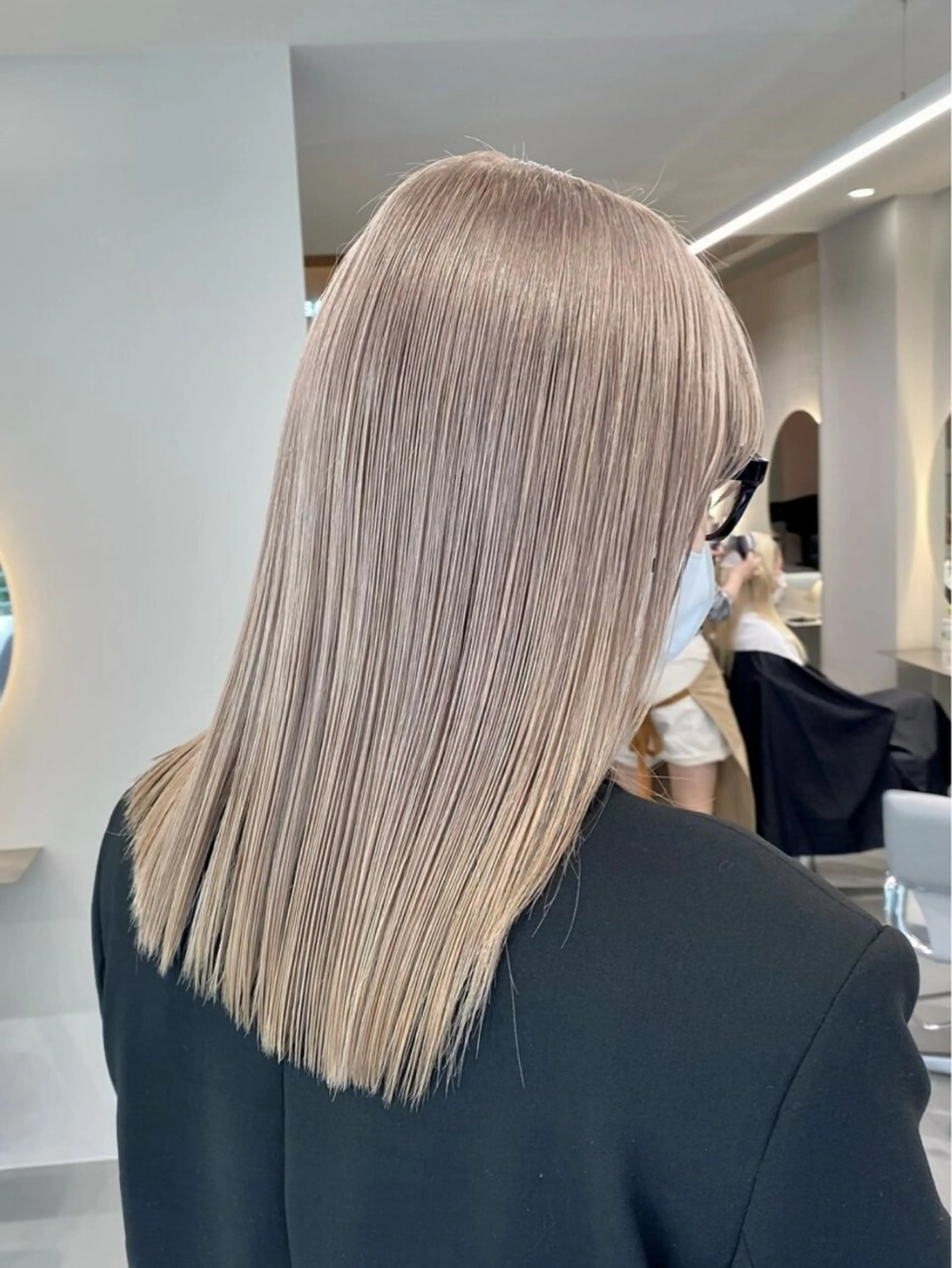 セミロング カラー 眉毛アイブロウ&まつ毛パーマiena渋谷/パリジェンヌ/眉毛まつげパーマ/眉毛アイブロウ所属・iena渋谷 /ゆーこのマツエク・マツパデザイン