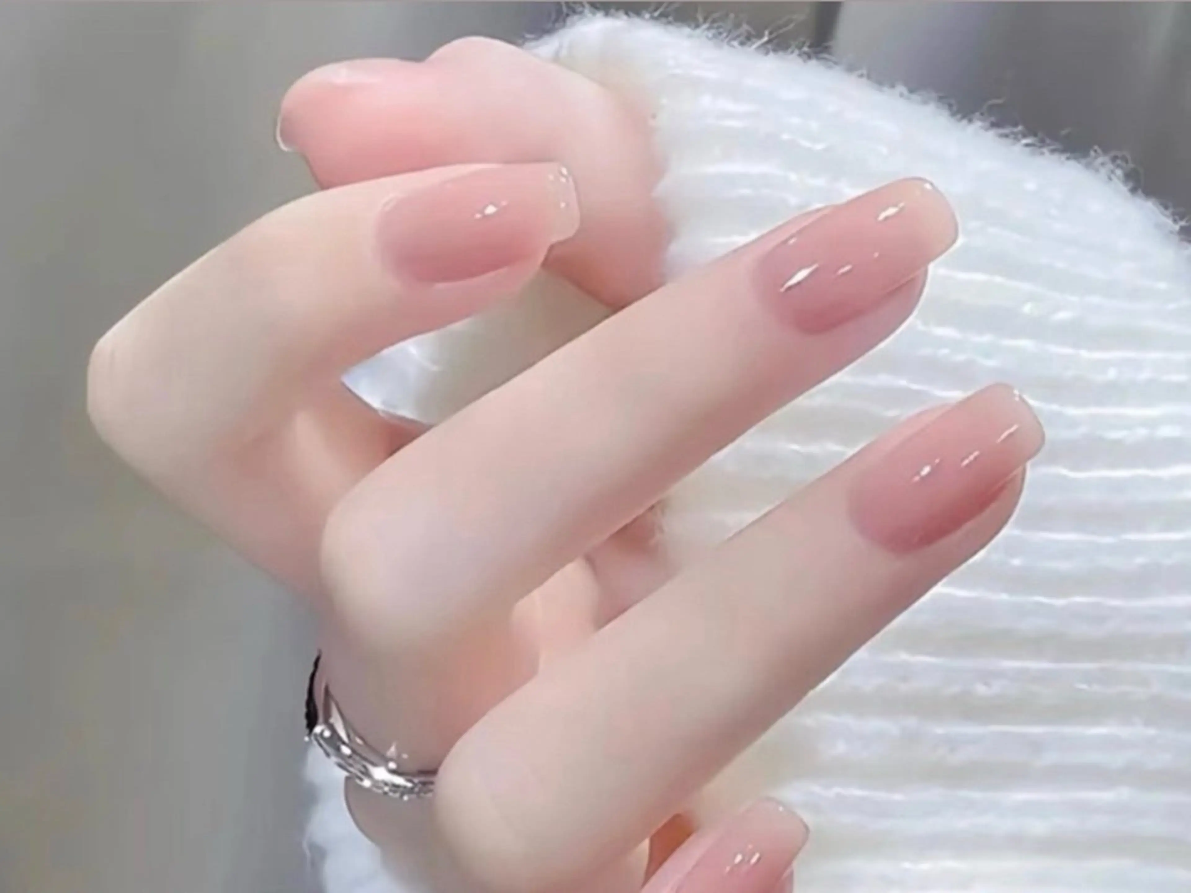 💗チップ長さだし10本+透明感ワンカラー/フラッシュの写真