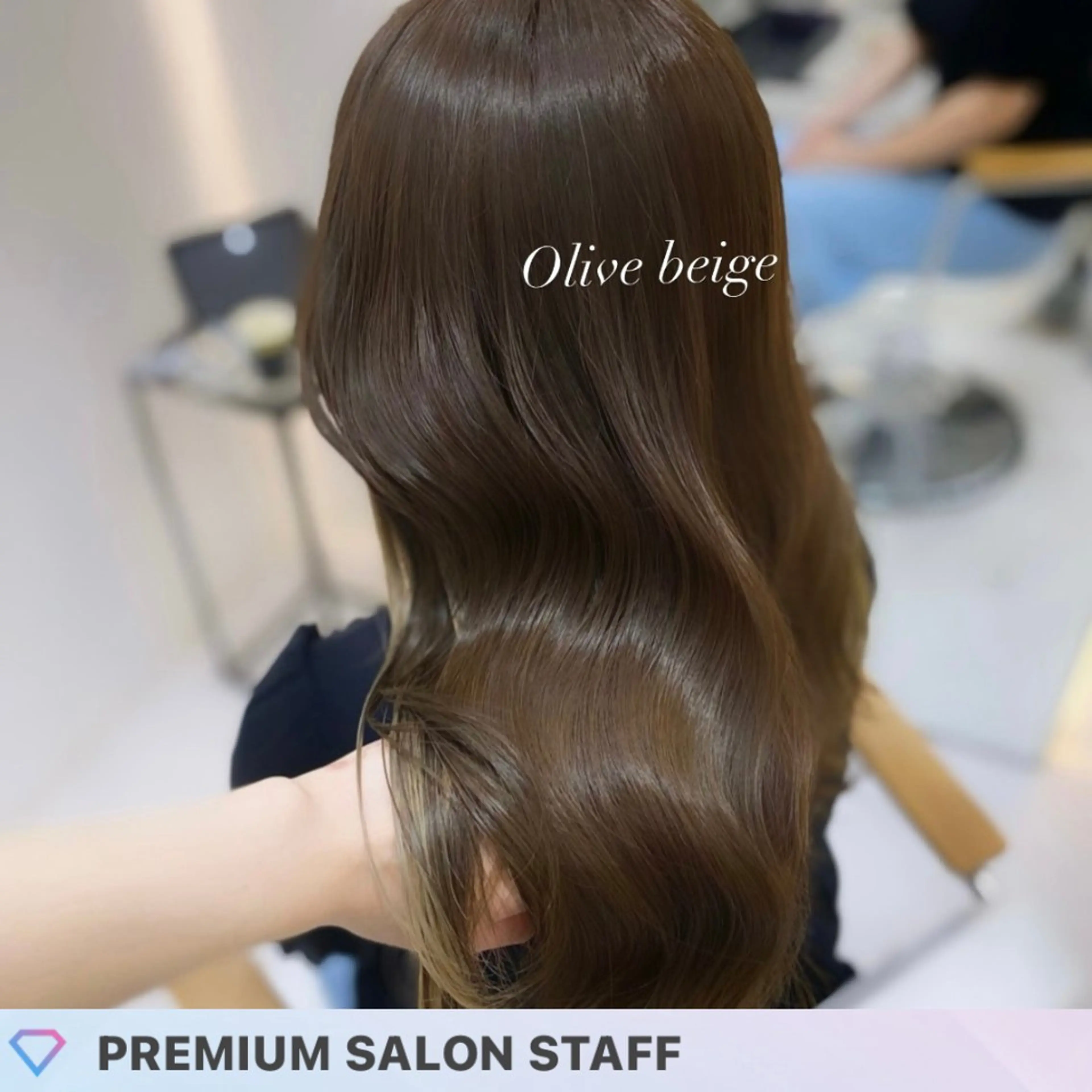 ロング カラー ベージュカラー インナーカラー オリーブベージュ カット ヘアカラー トリートメント 艶髪・透明感カラー・ 韓国ヘア・Yuriのヘアスタイル