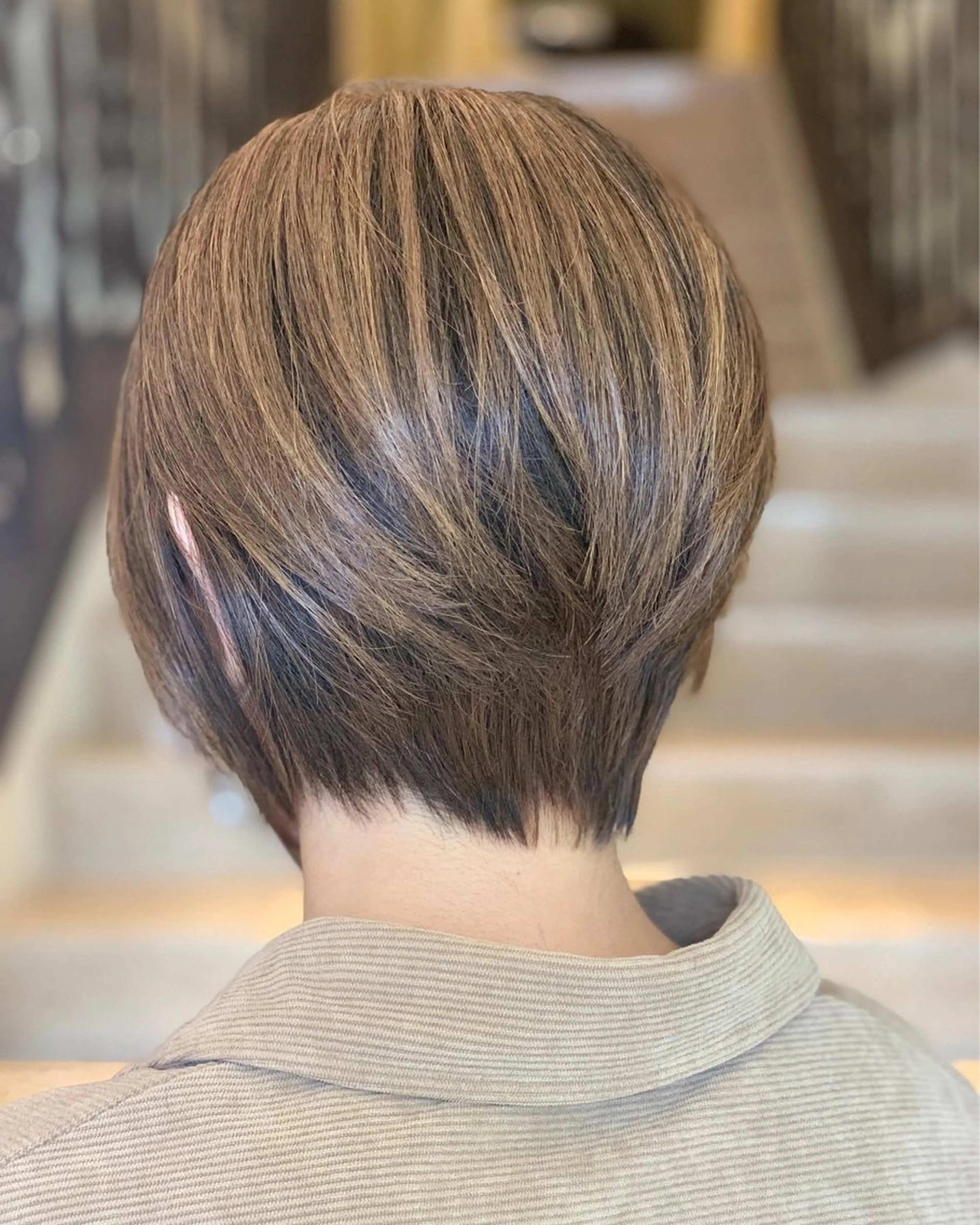 ショート ヘアカラー 大島 裕也のヘアスタイル