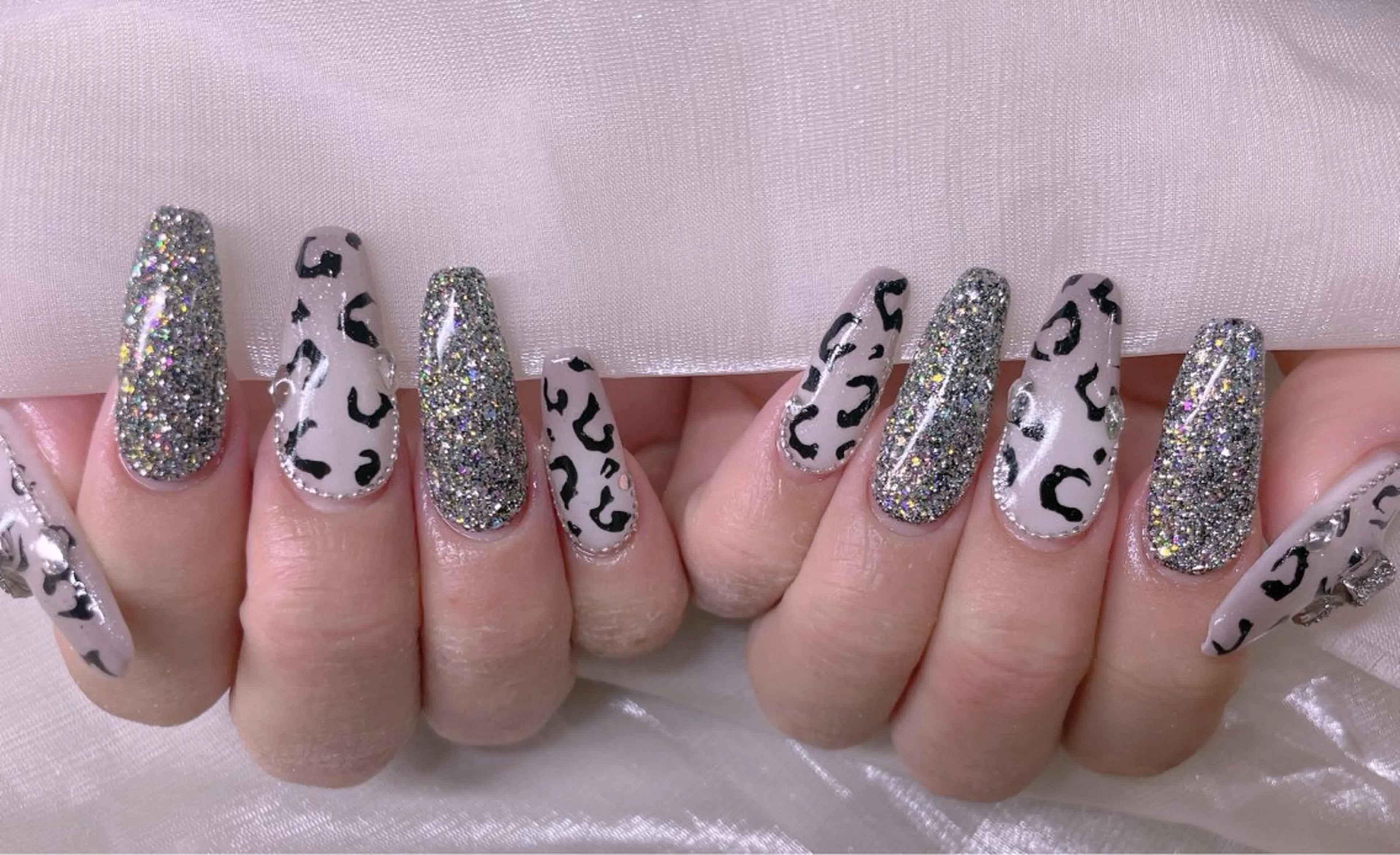 ネイル フラッシュネイル ラメ(グリッター) 美爪パラジェル導入店 Sunnilyのネイルデザイン