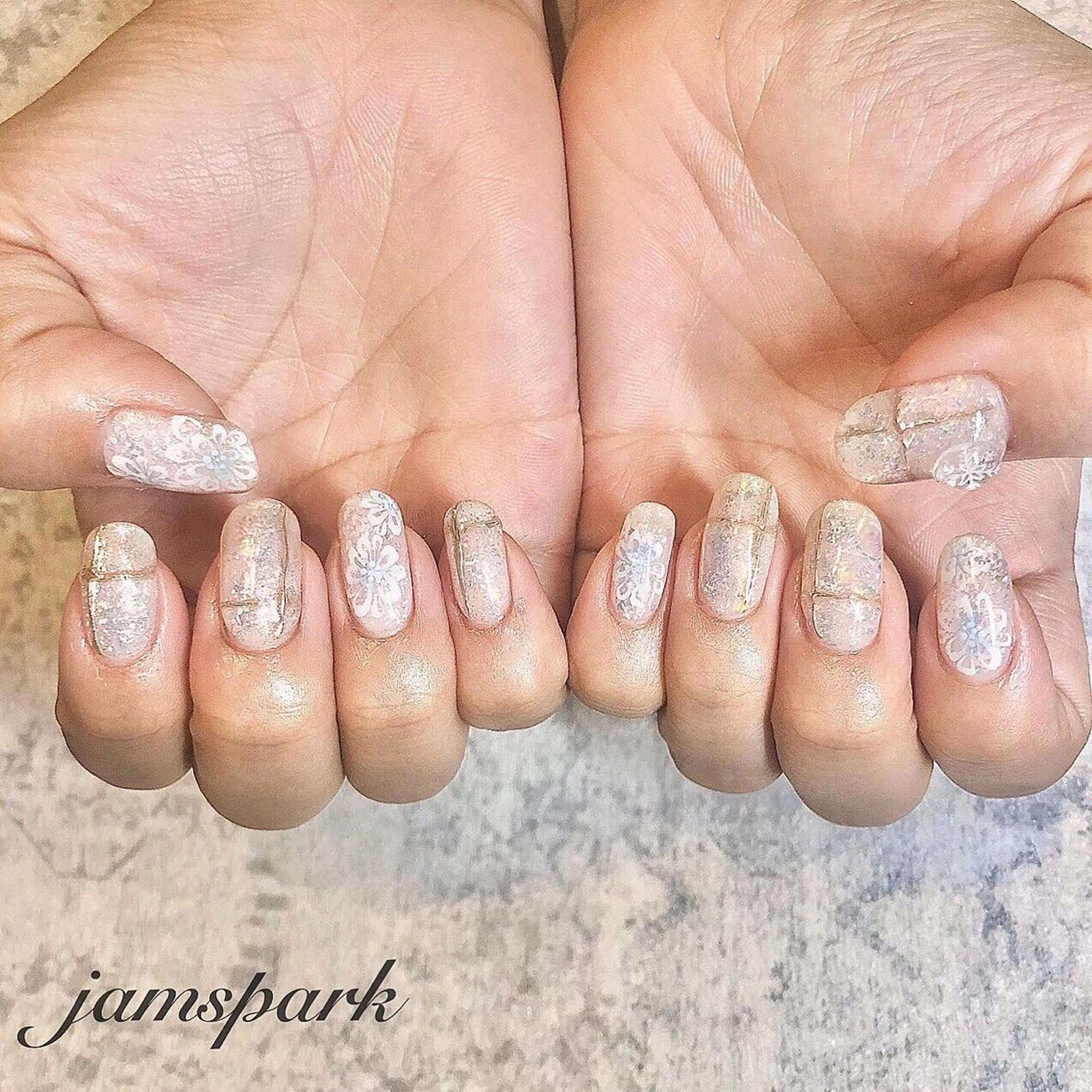 ネイル 成人式 ミラーネイル ニュアンスネイル 冬ネイル クリスマス ハンドネイル jamspark ✨のネイルデザイン