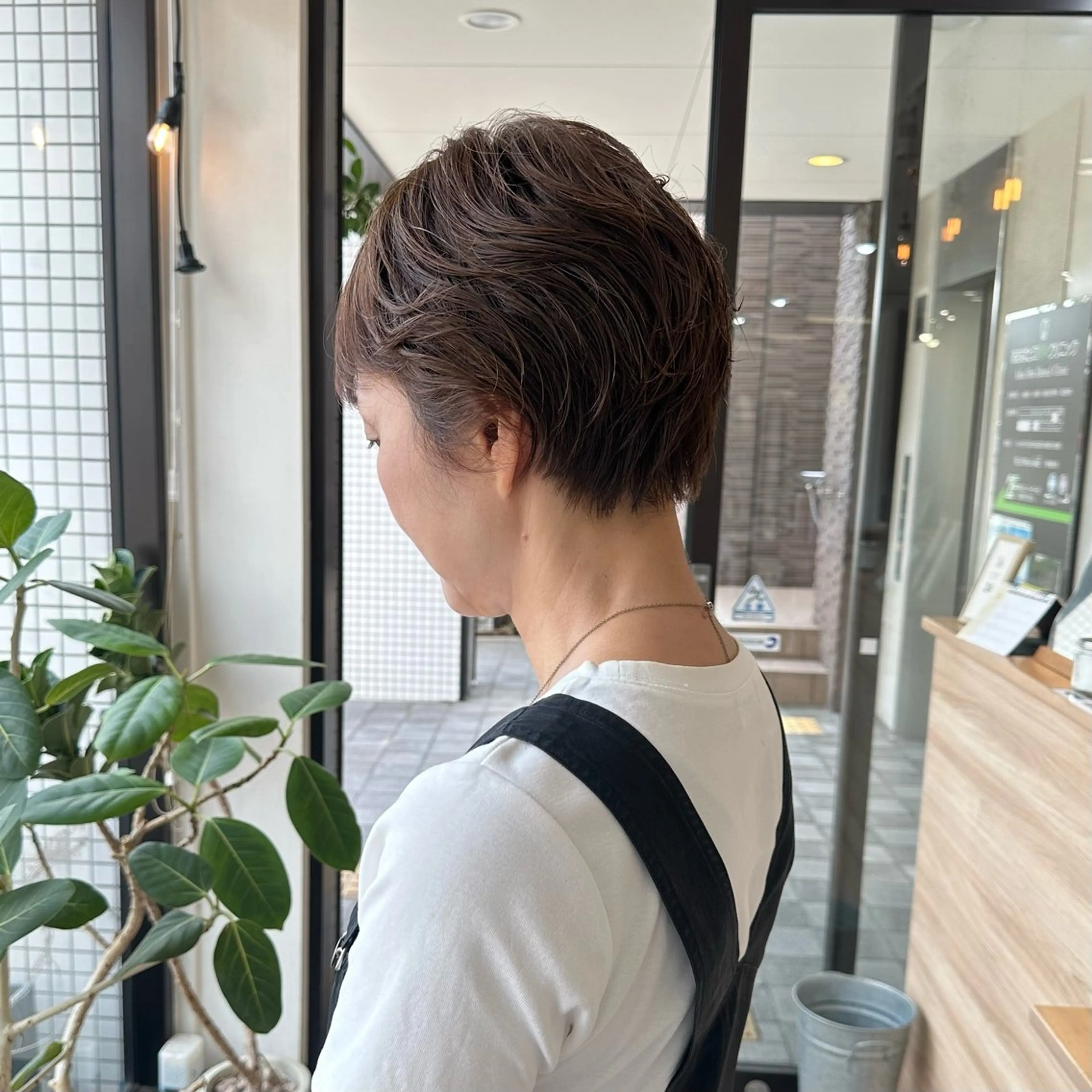 ショート パーマ くせ毛 GIFT所属・橋本叶夢/ ショートヘア/透け感のヘアスタイル