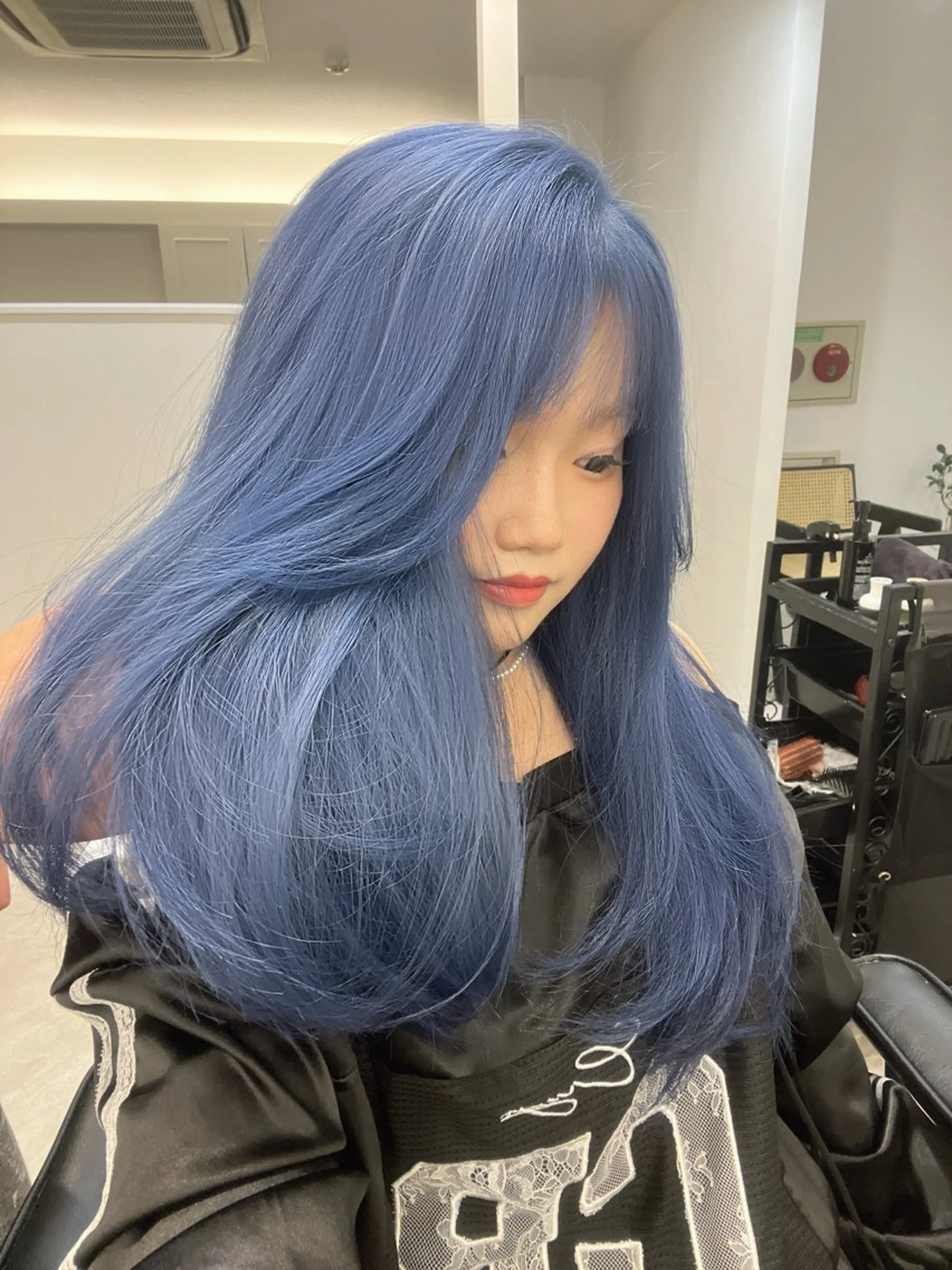 ロング カラー ヘアカラー Via officialのヘアスタイル