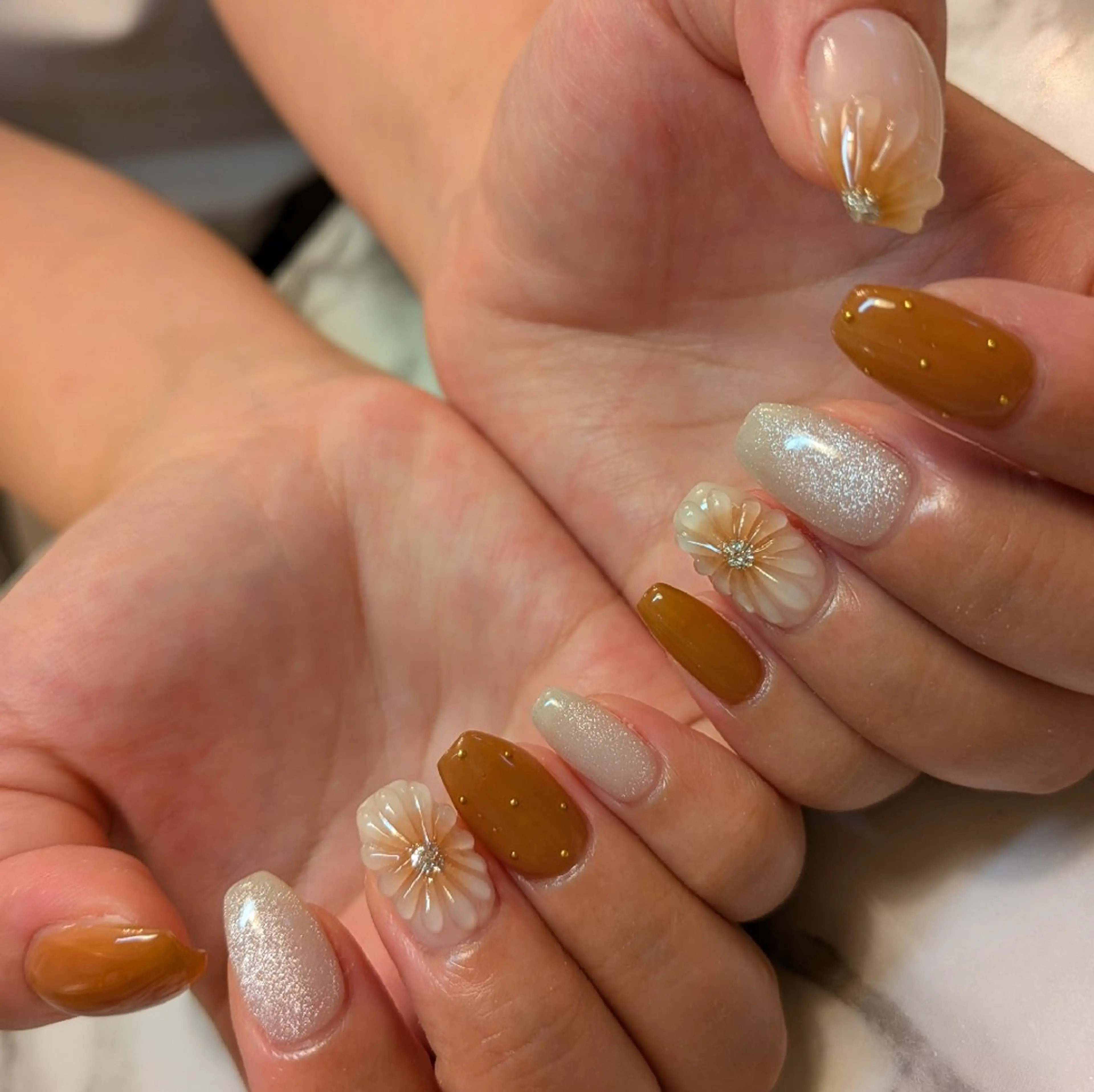 ネイル フラワーネイル ぷっくりネイル ジェヌインネイル 河内のネイルデザイン
