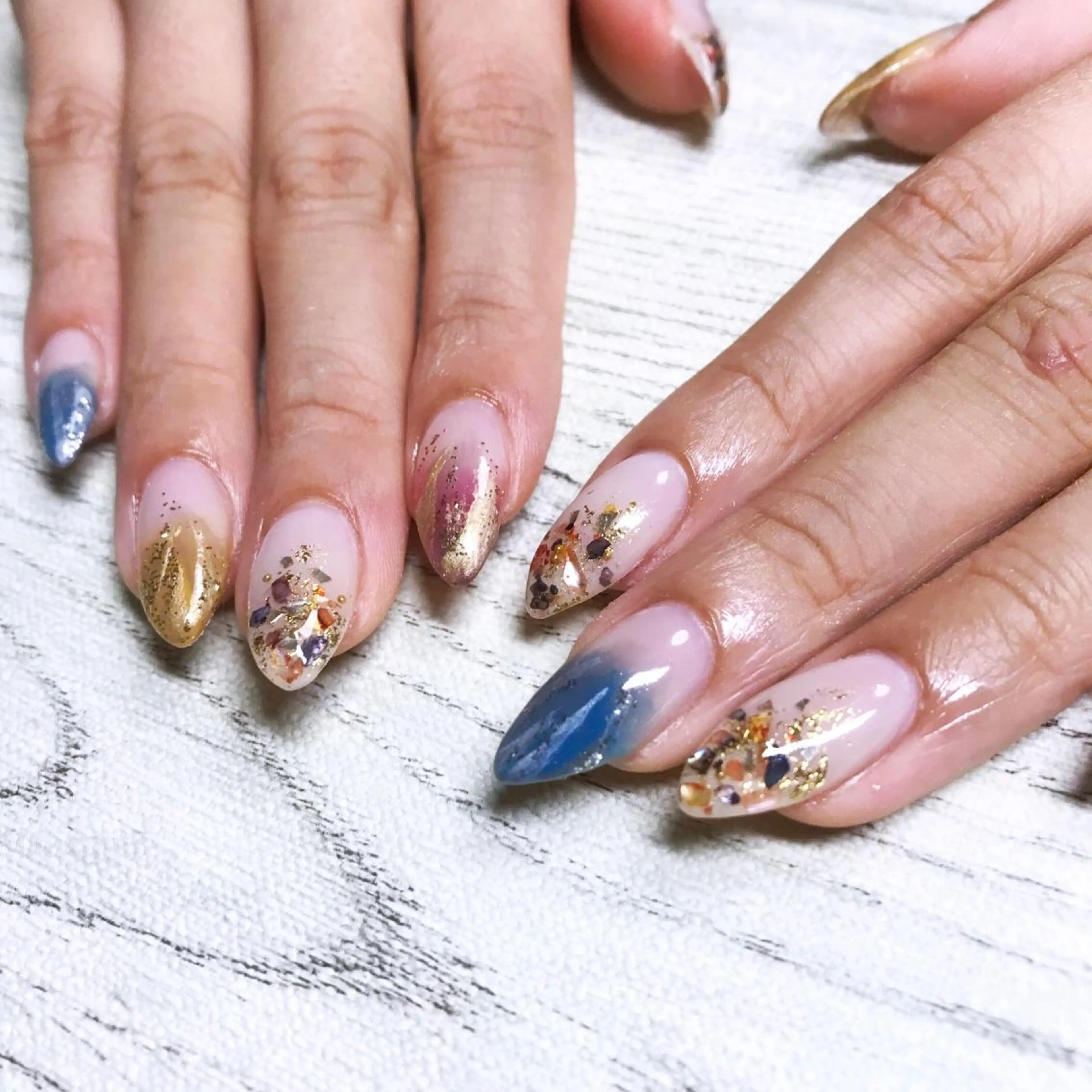 ネイル アートネイル 【カメレオン】 上村 祥子のヘアスタイル