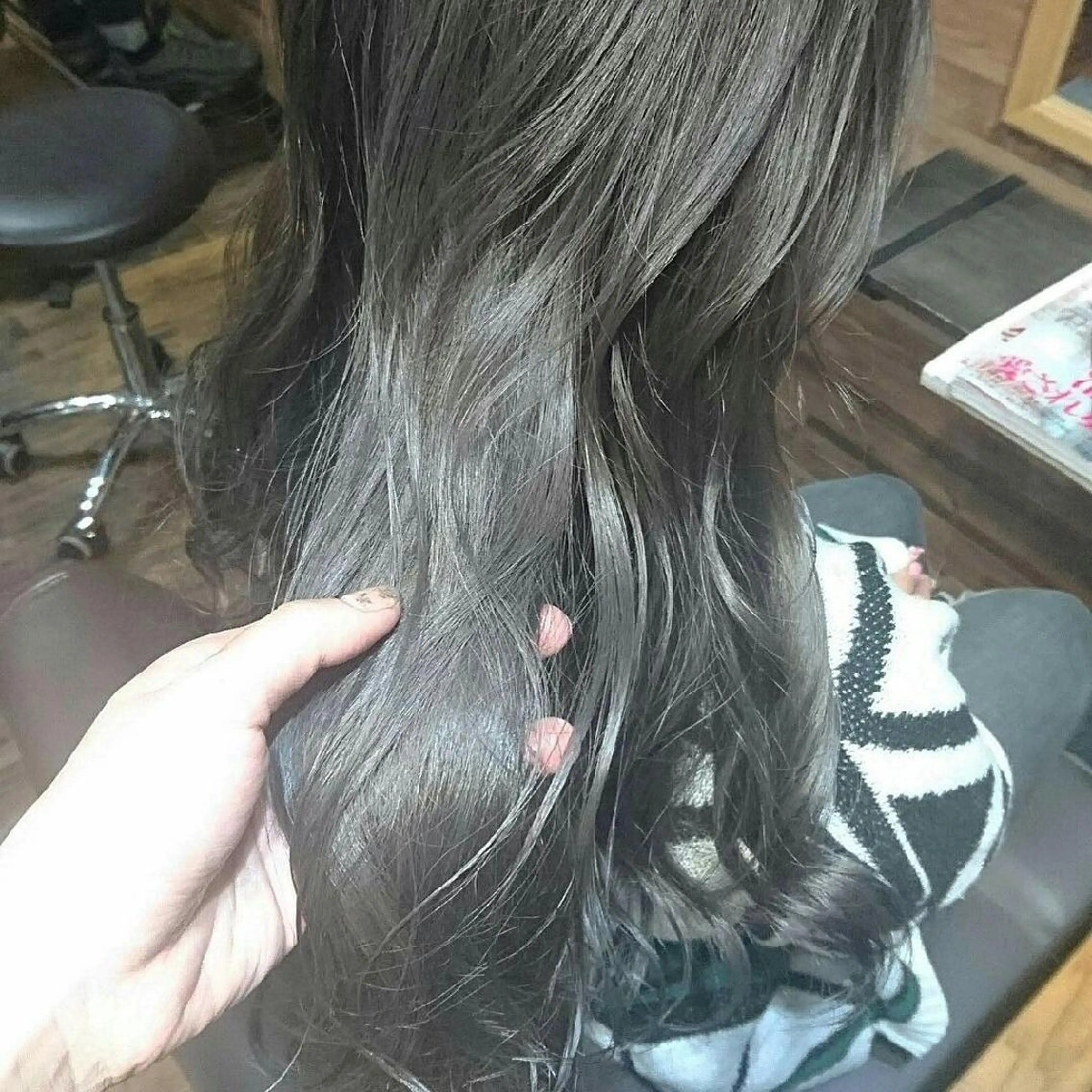 カラー ＦＵＮＩＣ ファニックのヘアスタイル