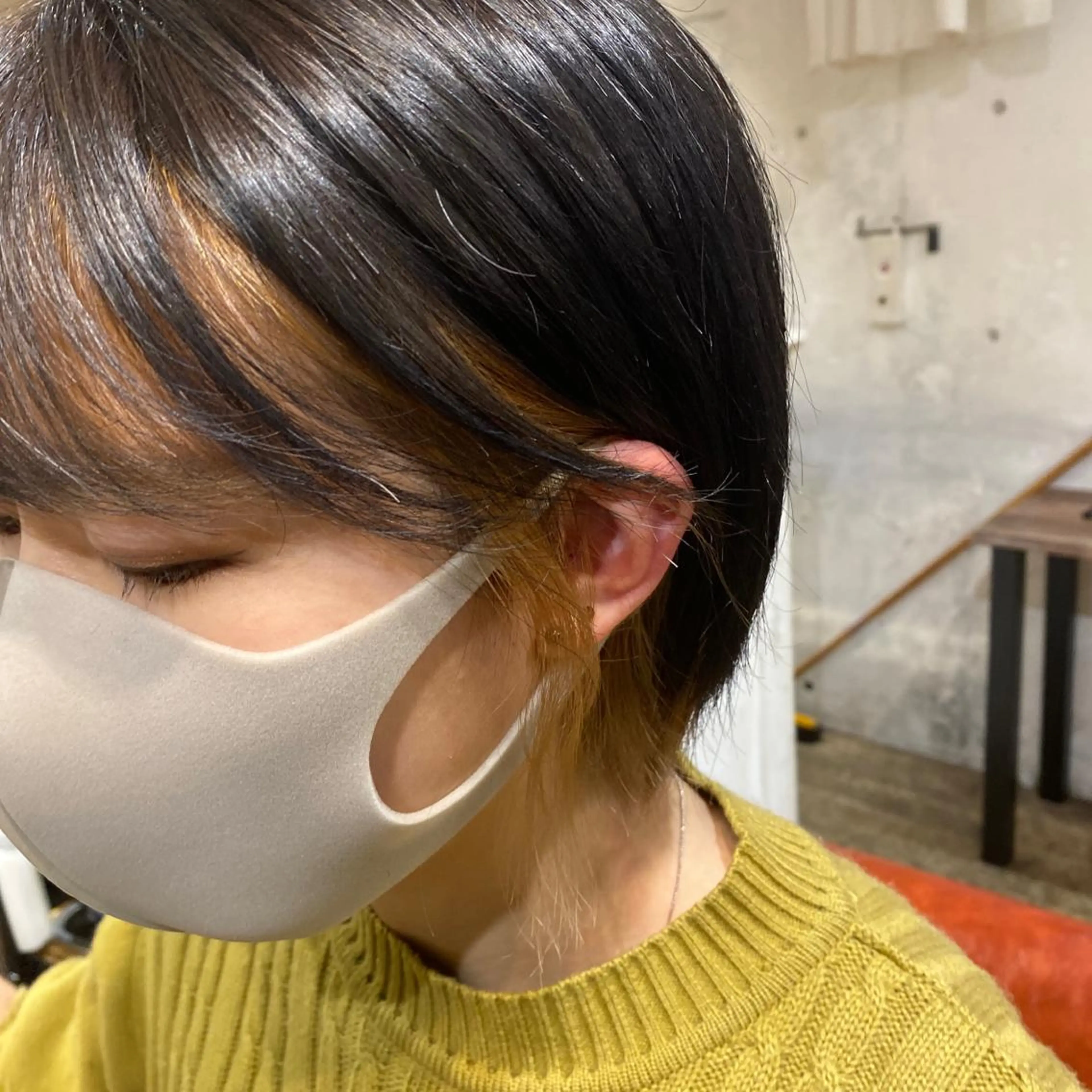 ショート カラー パーマ ヘアアレンジ メンズ キッズ ネイル マツエク・マツパ メンズハイトーン ハイトーンカラー 顔周りカット 暖色系/透明感 治野心のヘアスタイル