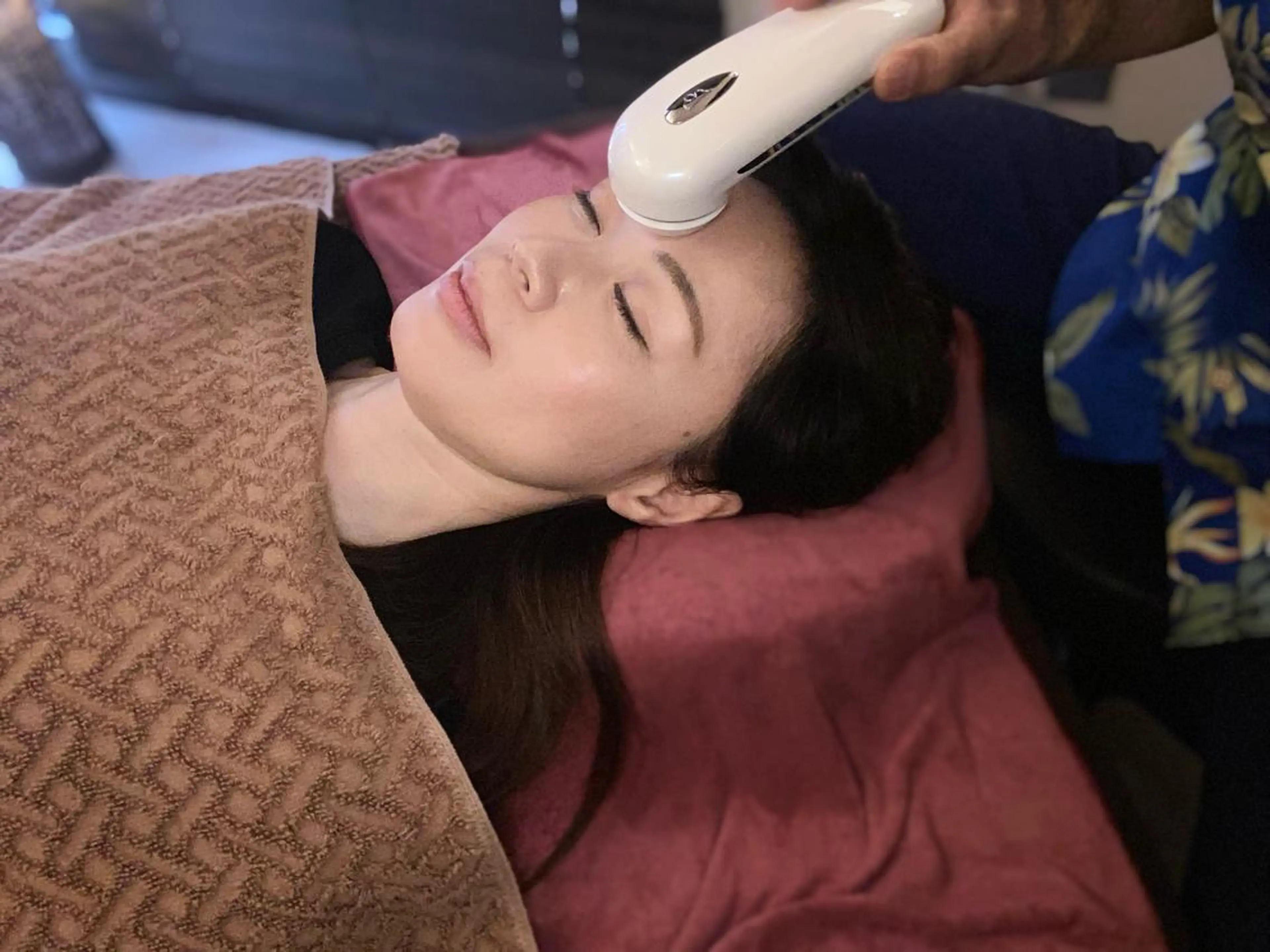 Acupuncture  salon LINOA リノア鍼灸院所属・ヘッドスパ鍼/小顔鍼 耳ツボ 　LINOAのエステ・リラクイメージ