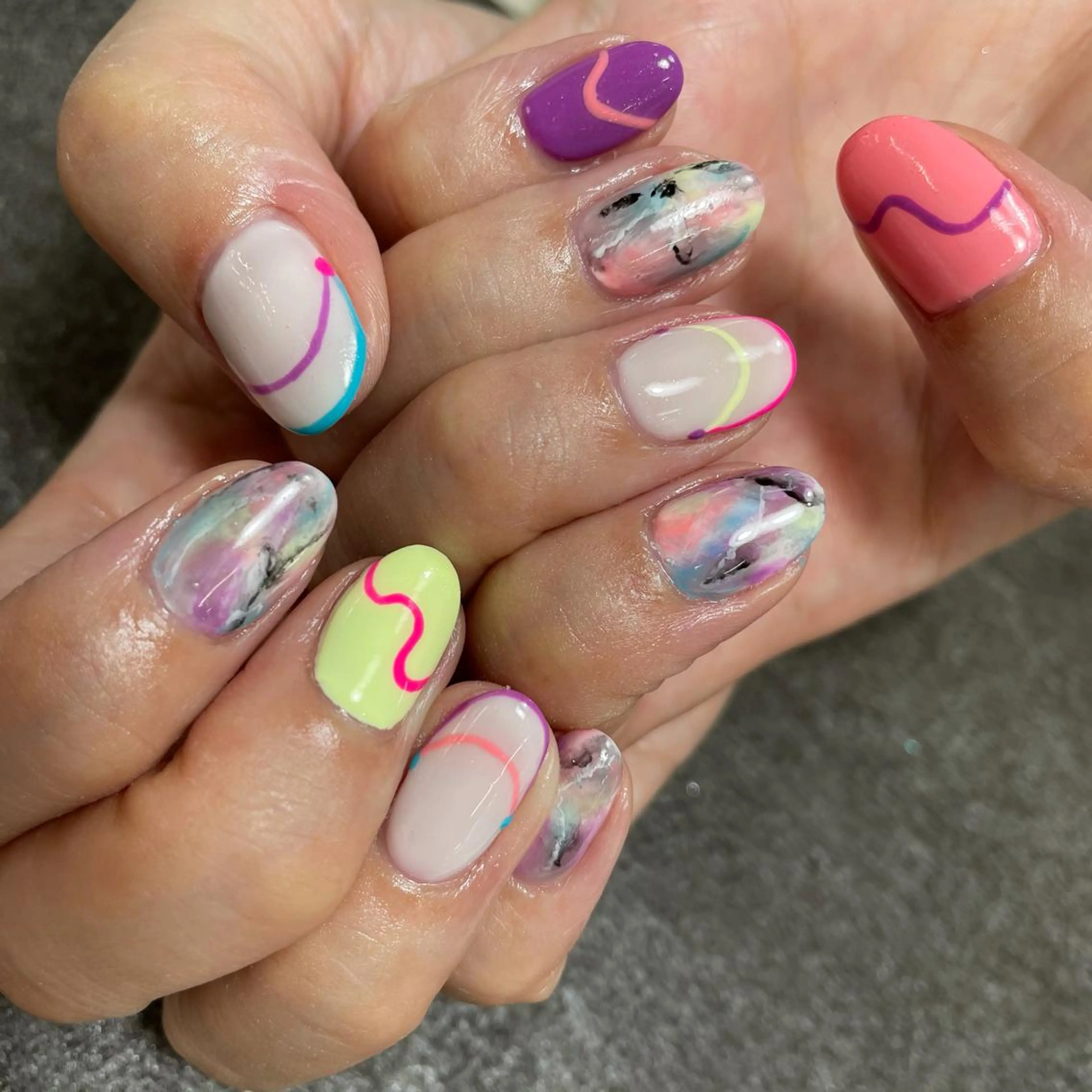 ネイル ニュアンスネイル MAXKELLY freeve渋谷店所属・MAXKELLY HARUのネイルデザイン