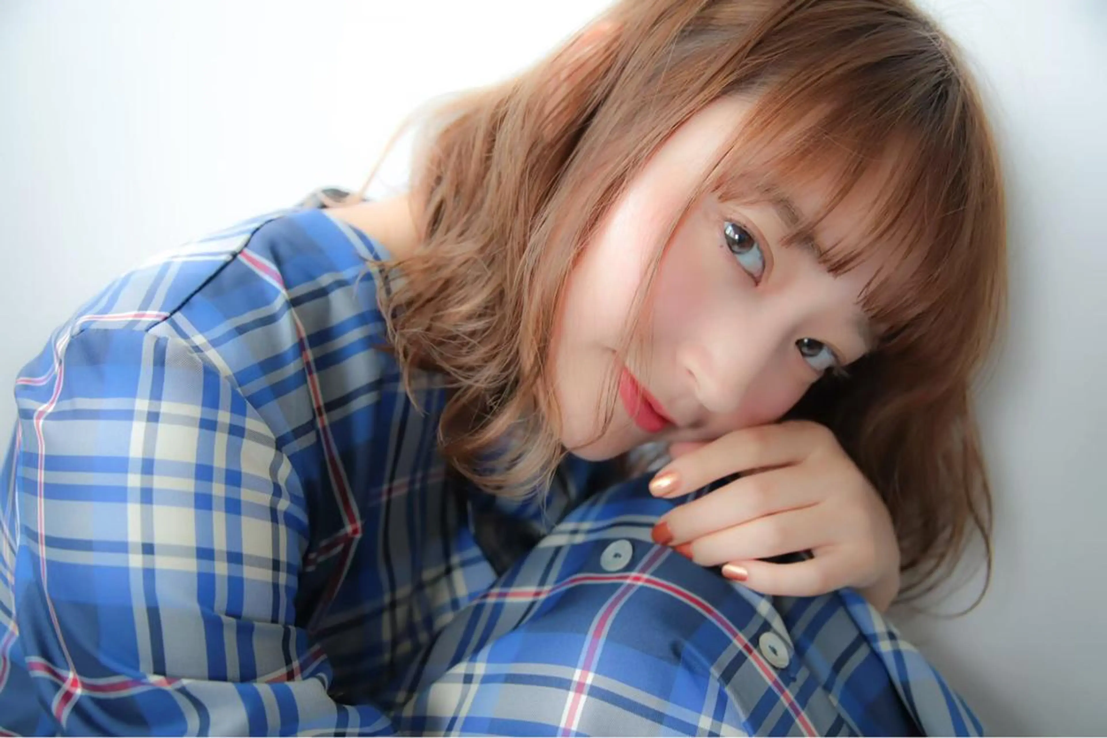 ミディアム くすみミルクティー／ ブラウン🪡TOWAのヘアスタイル