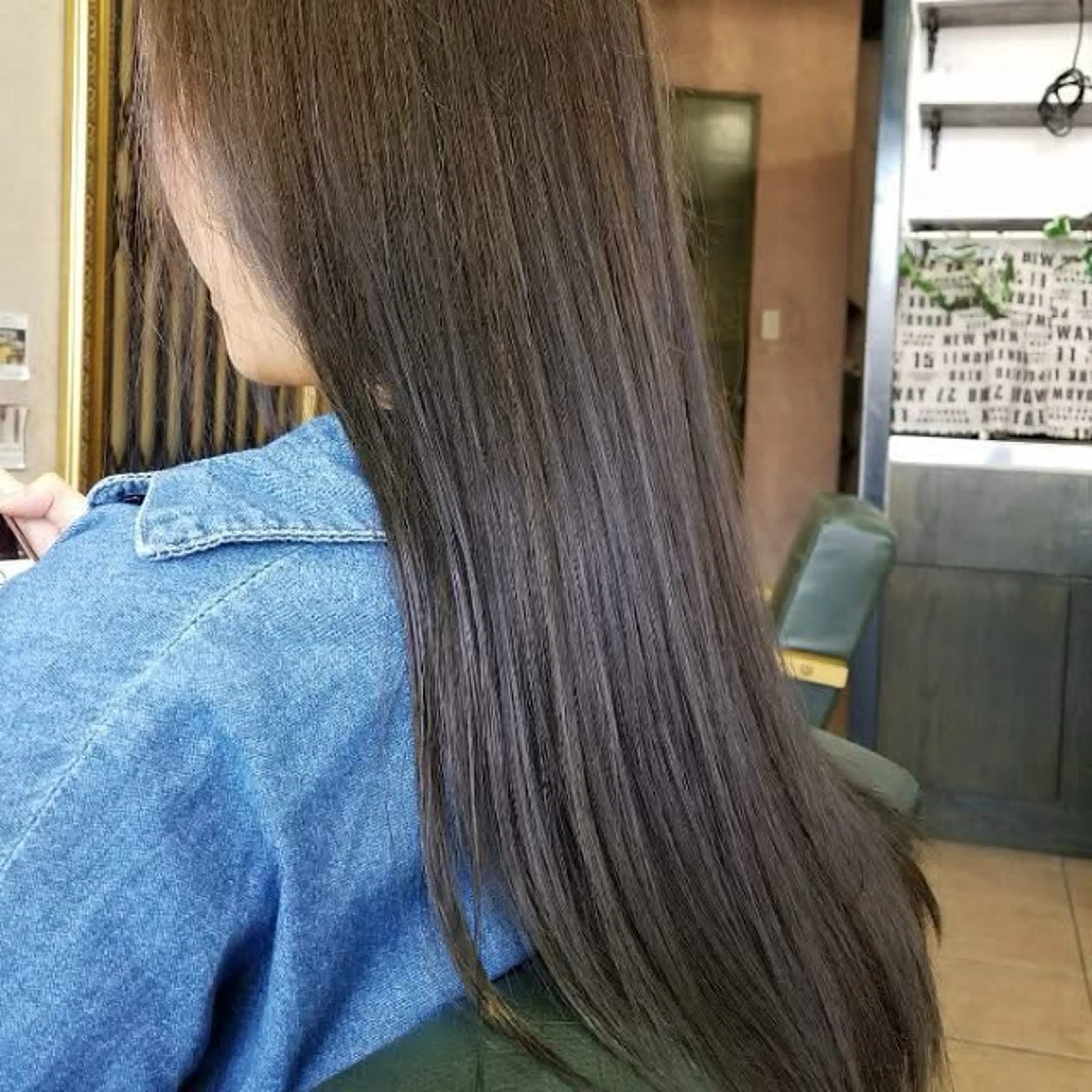 髪質改善カラー🩷酸熱トリートメント配合のヘアカラーで髪質改善✨→¥7,700の写真