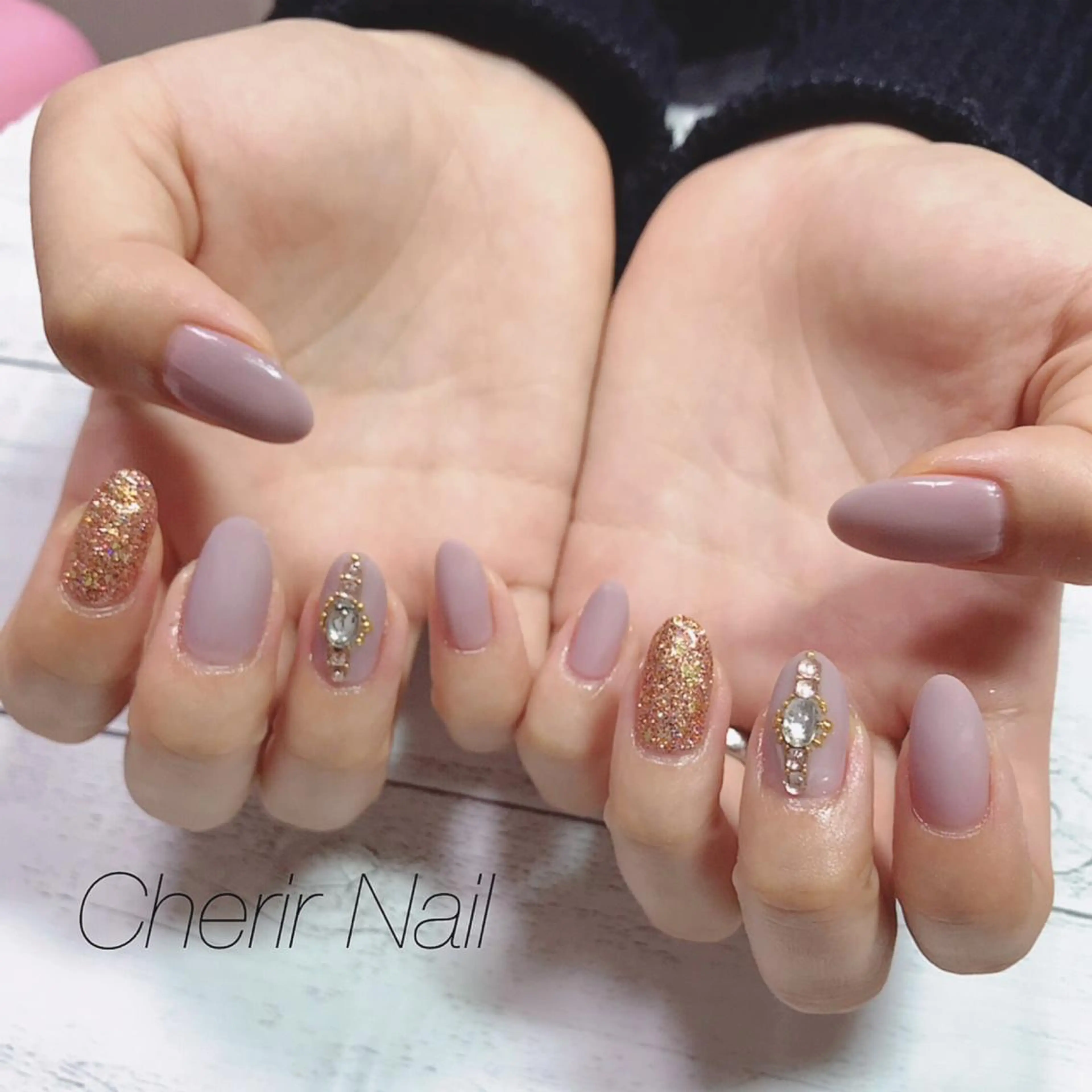 ネイル ラメ(グリッター) ロングネイル マットネイル Cherirnail kaoriのネイルデザイン