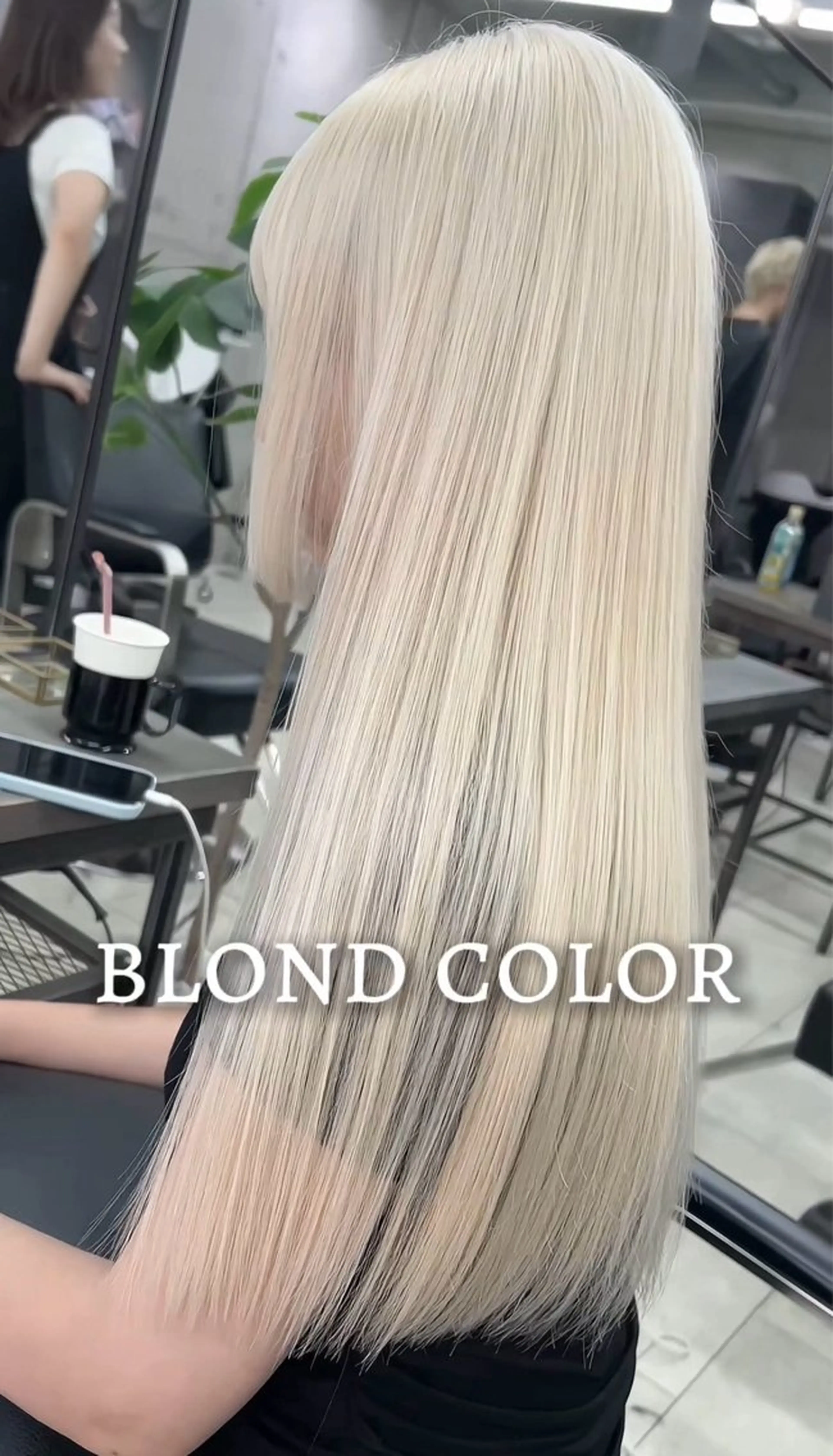 ロング カラー ブロンド Kvell&Co.所属・ハイトーン カラーのヘアスタイル