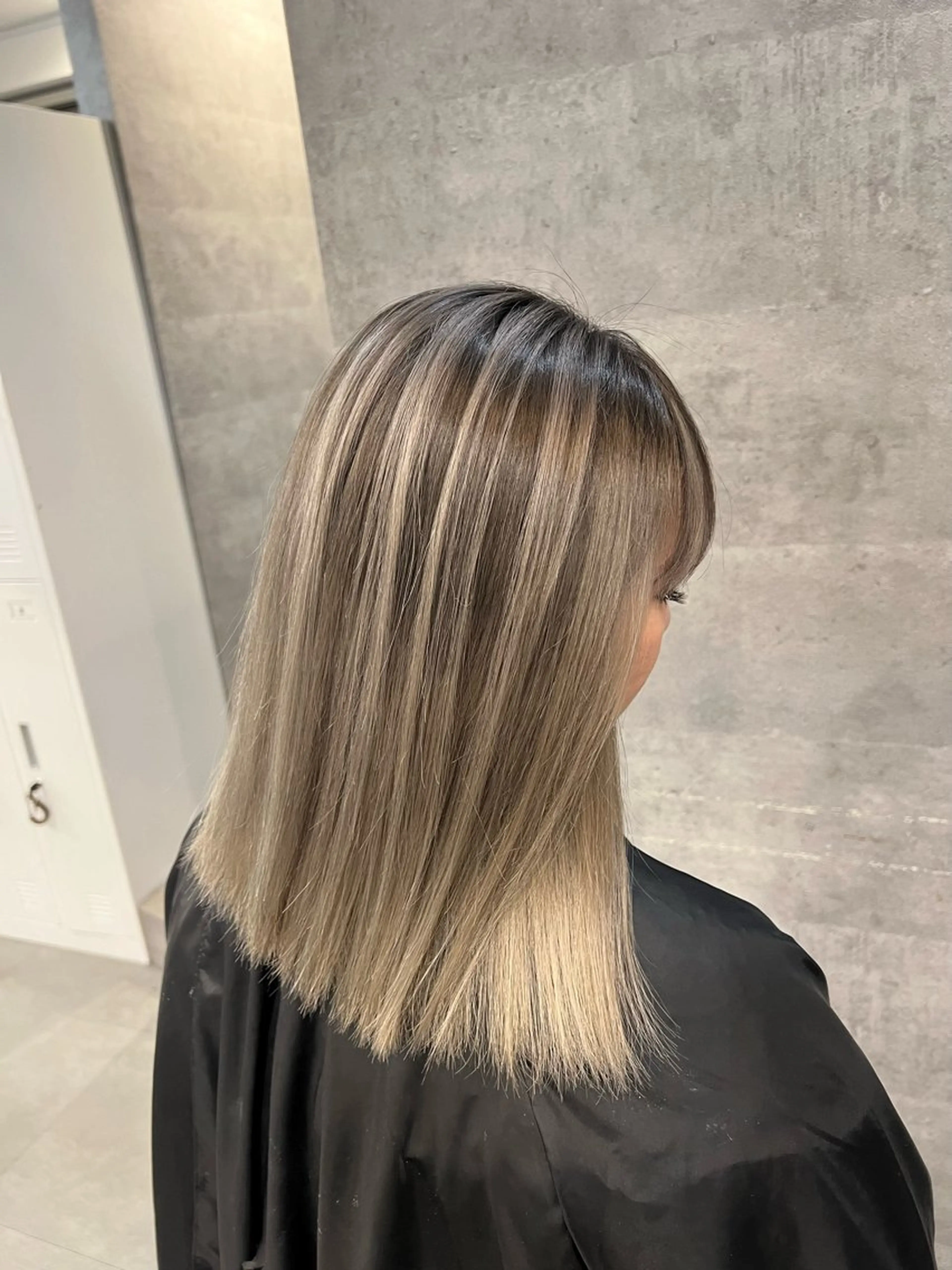 セミロング カラー カット 難波/ハイトーン 🦋AOI🦋のヘアスタイル