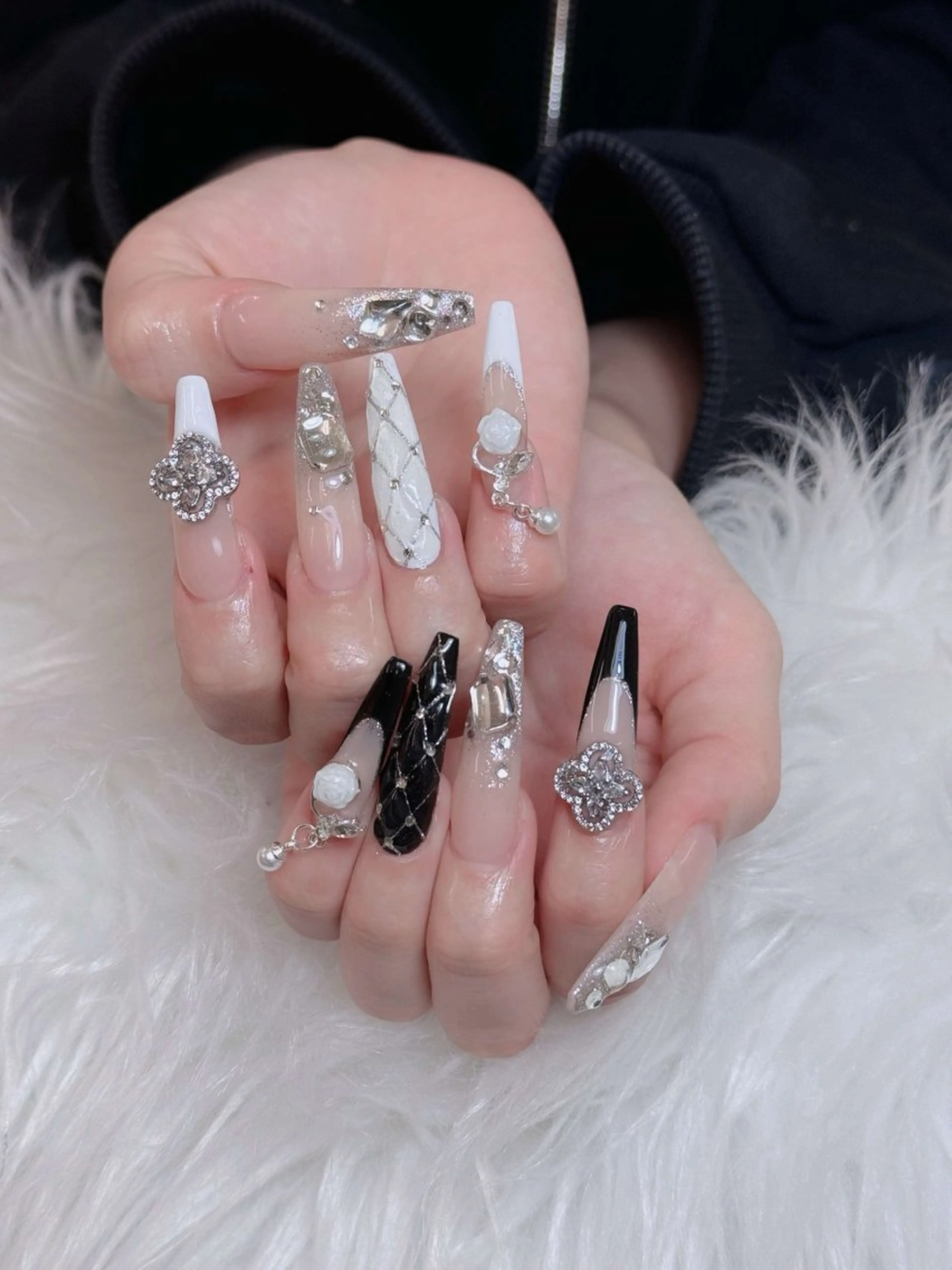 ネイル アートネイル オーロラネイル チークネイル 長さ出し フットネイル Noiranail_ studio川越西口のネイルデザイン