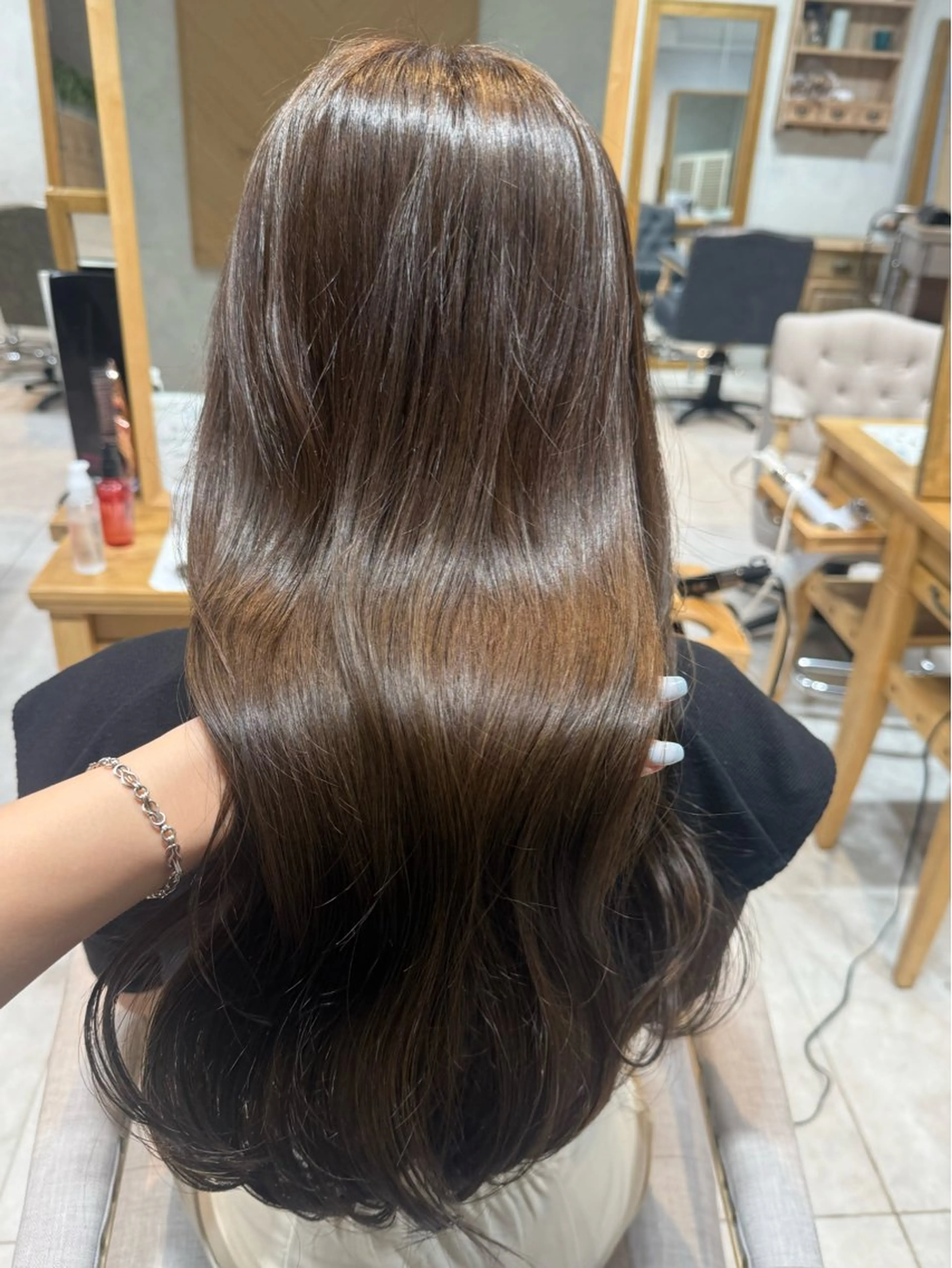 カラー ベージュカラー オリーブベージュ ヘアカラー トリートメント 寒河江 舞奈のマツエク・マツパデザイン