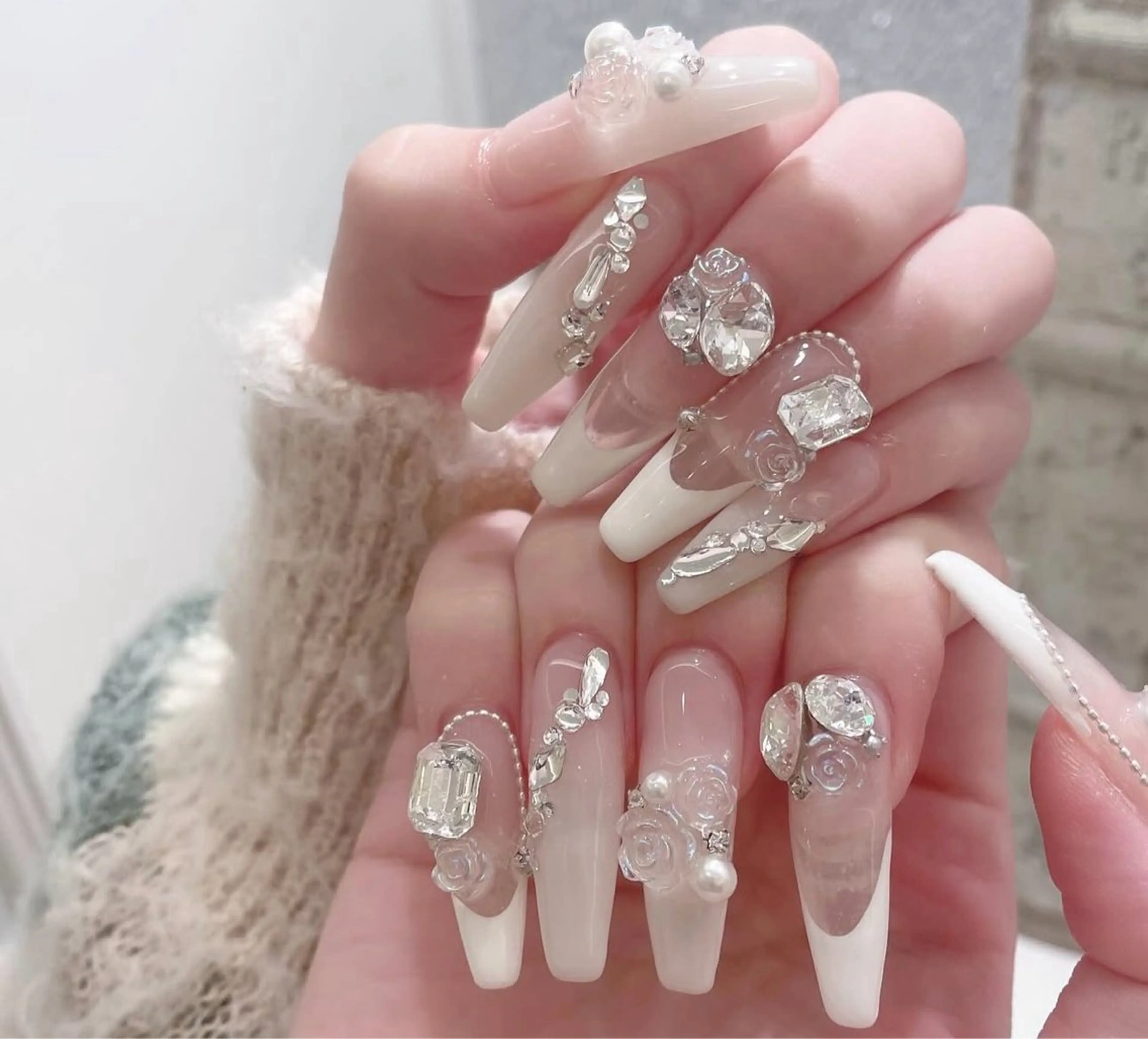 ネイル グラデーション キラキラネイル ワンカラーネイル 冬ネイル Jenn Nail Salonのネイルデザイン
