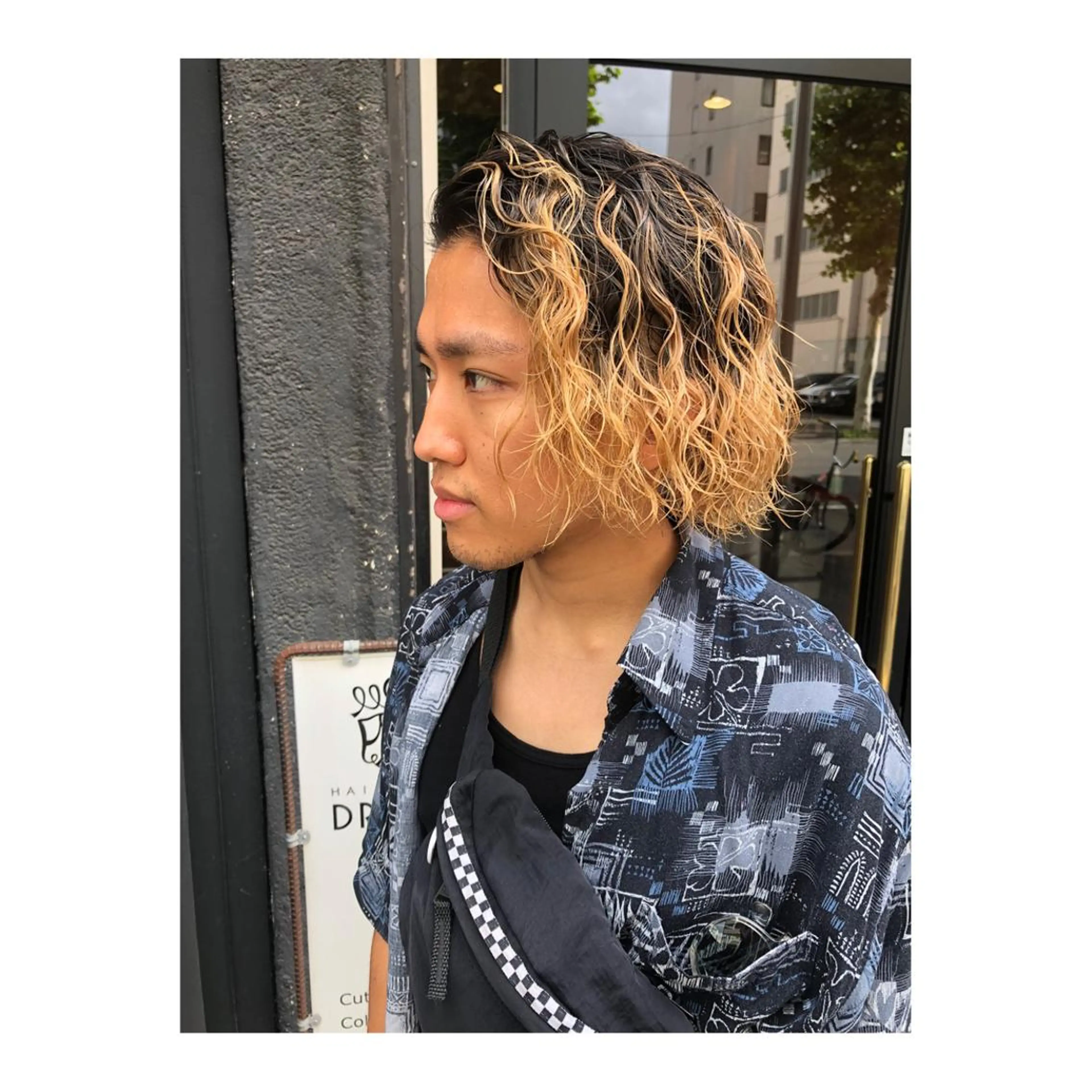 カラー パーマ メンズ メンズハイライト メンズパーマ ハイライトカラー カット パーマ トリートメント メンズパーマ 次元のヘアスタイル