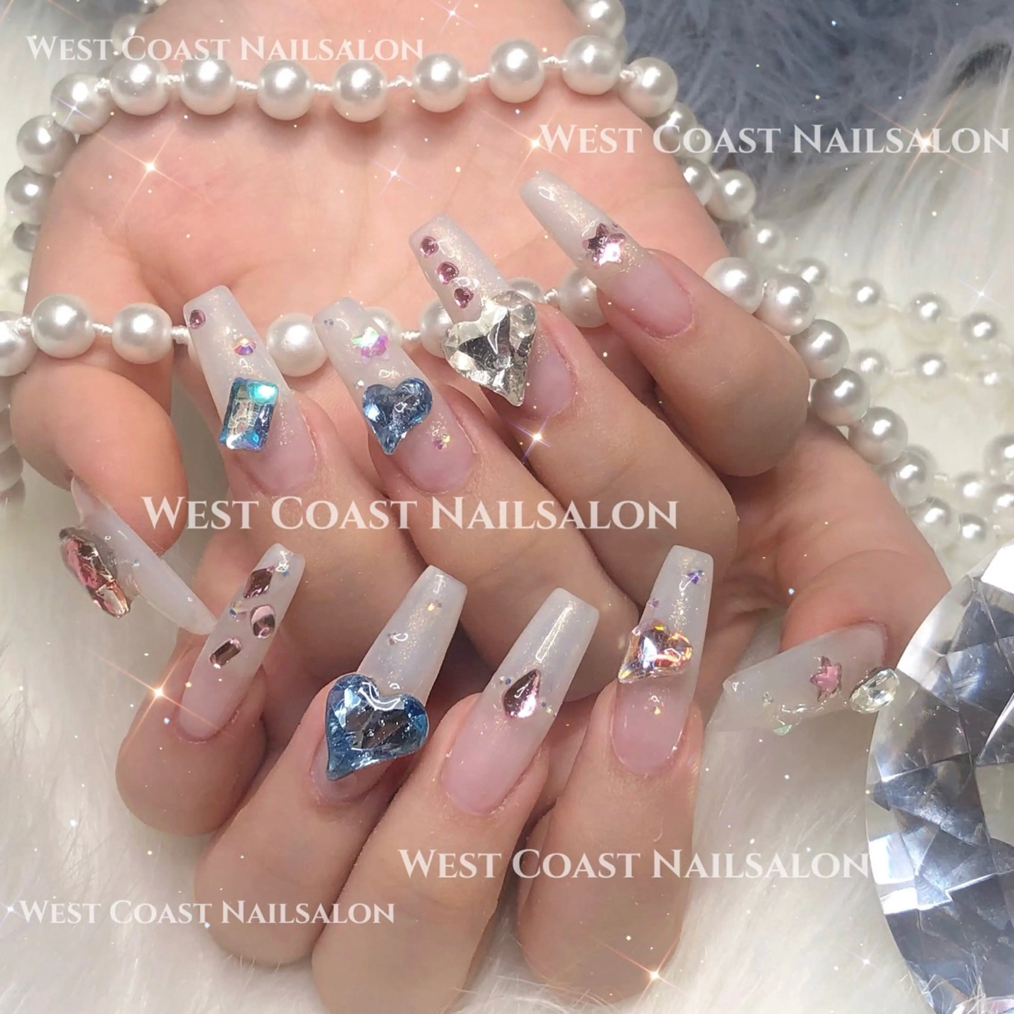 ネイル ハンドネイル リボン、ガーリー パーツ放題専門店のネイルデザイン